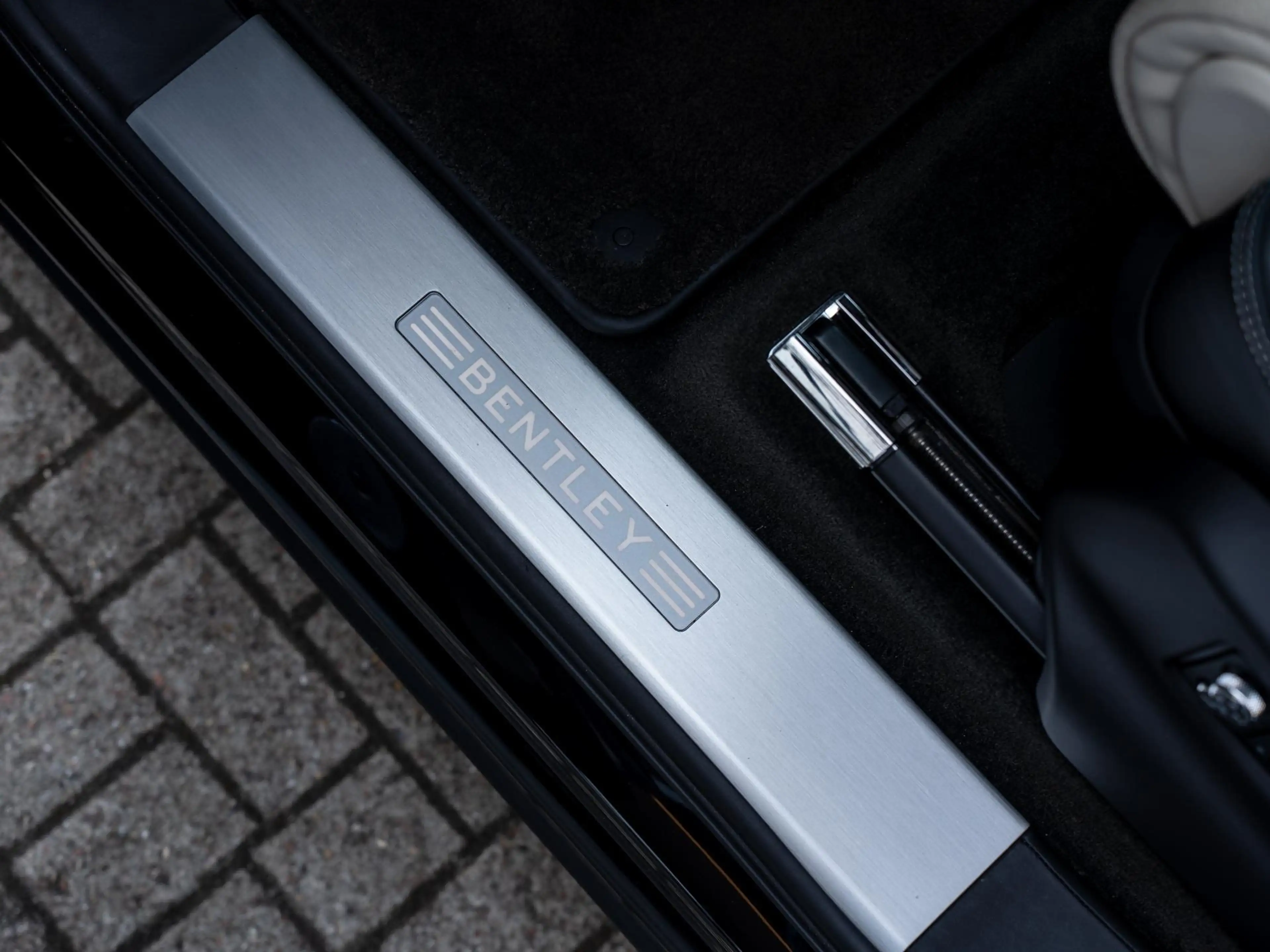 Bentley Bentayga 4.0 V8 First Edition 7-Seats | NAIM Audio | Elektr — photo 28