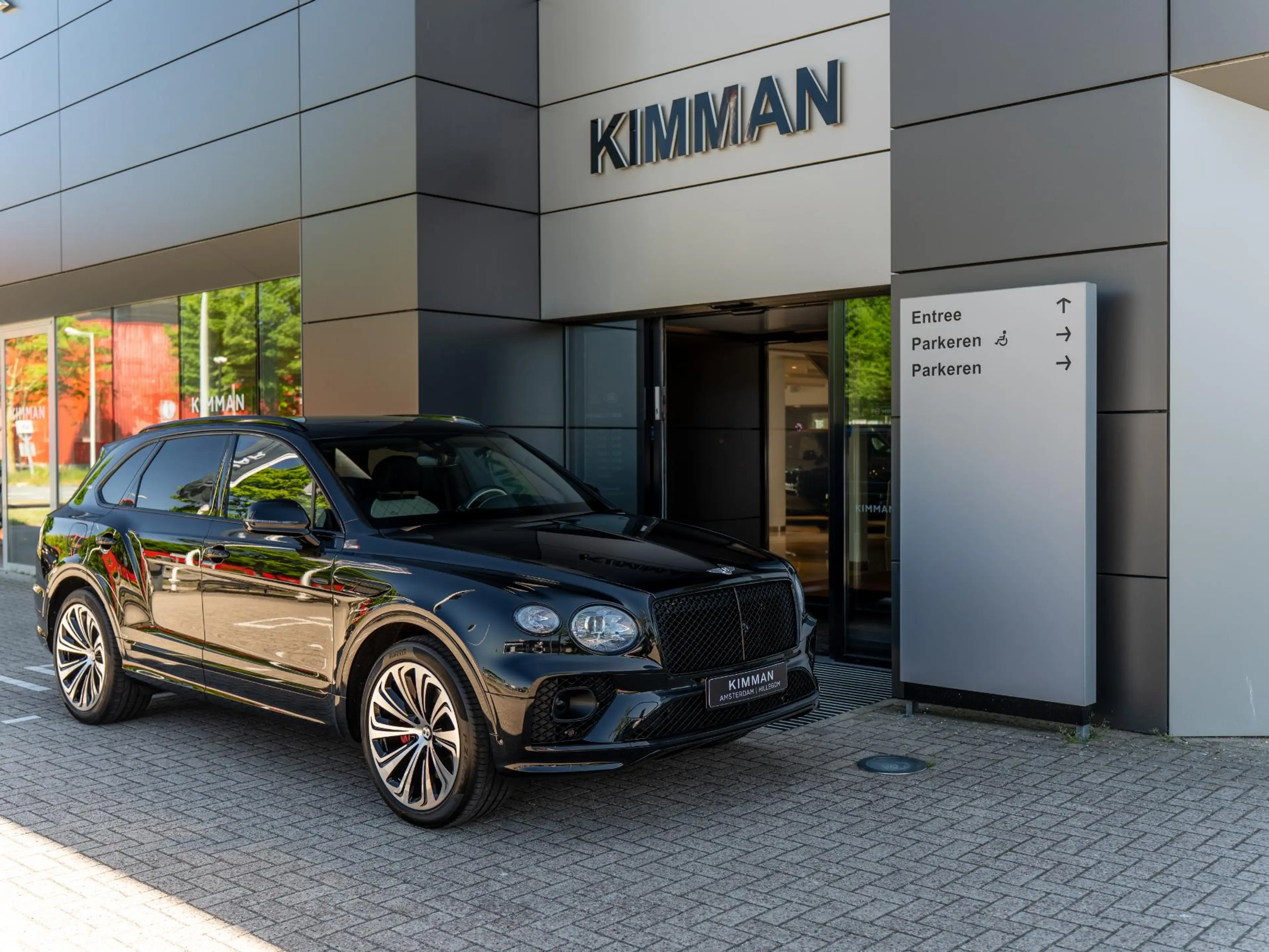 Bentley Bentayga 4.0 V8 First Edition 7-Seats | NAIM Audio | Elektr — photo 2