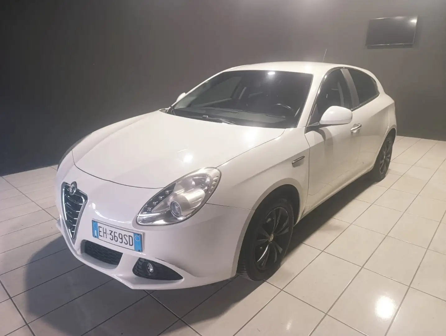 Alfa Romeo Giulietta Giulietta III 2010 1.4 t. Distinctive 120cv Bianco - 2