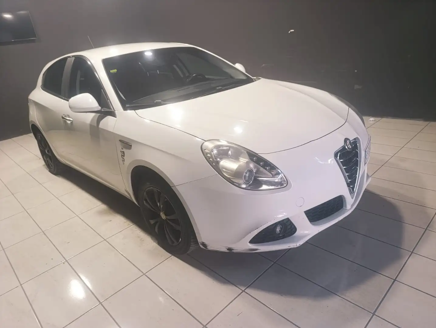 Alfa Romeo Giulietta Giulietta III 2010 1.4 t. Distinctive 120cv Bianco - 1