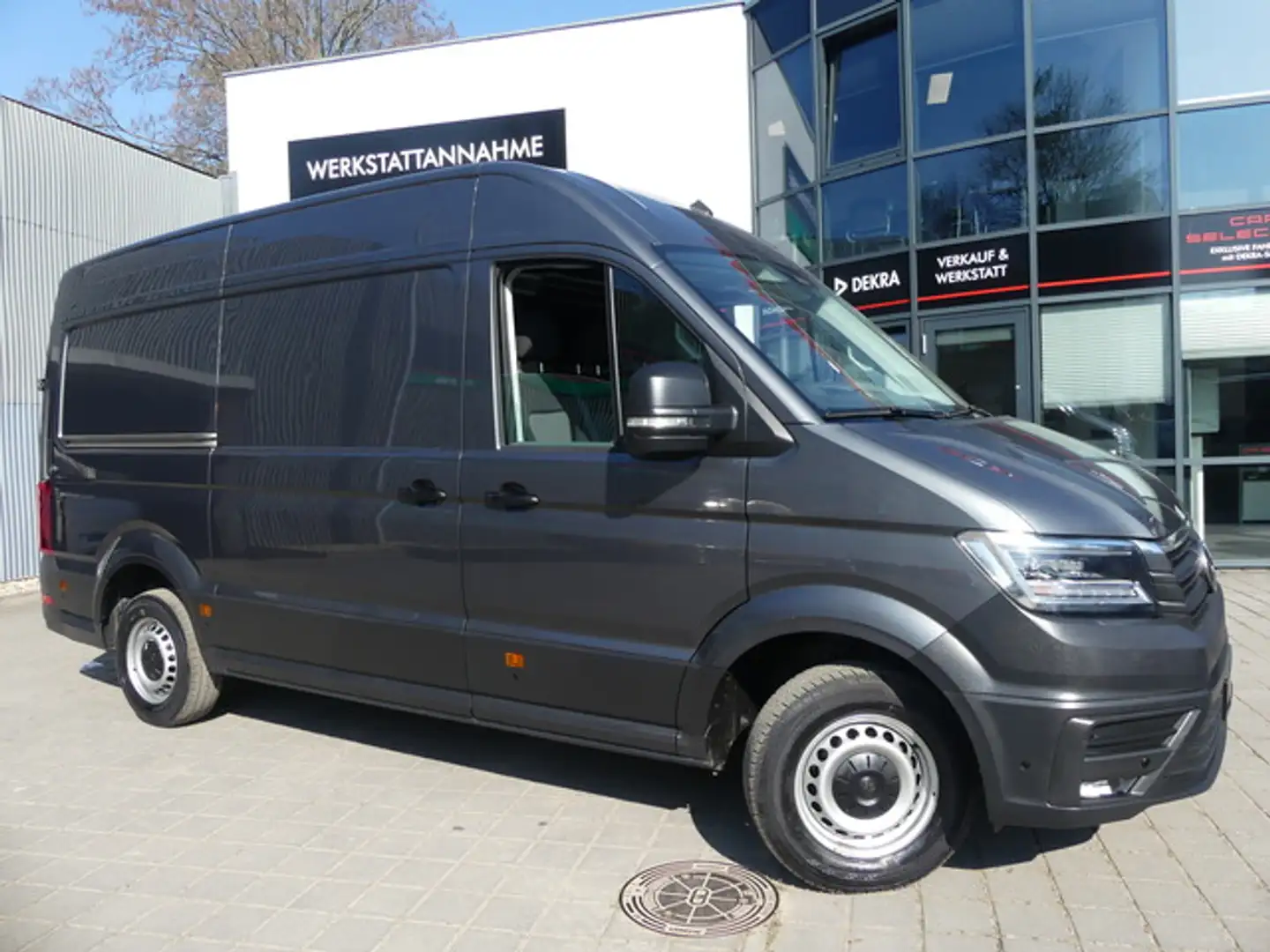 Volkswagen Crafter Kasten 35 HochLang L3H3 AUT/LED/AHK/DAB Grau - 1
