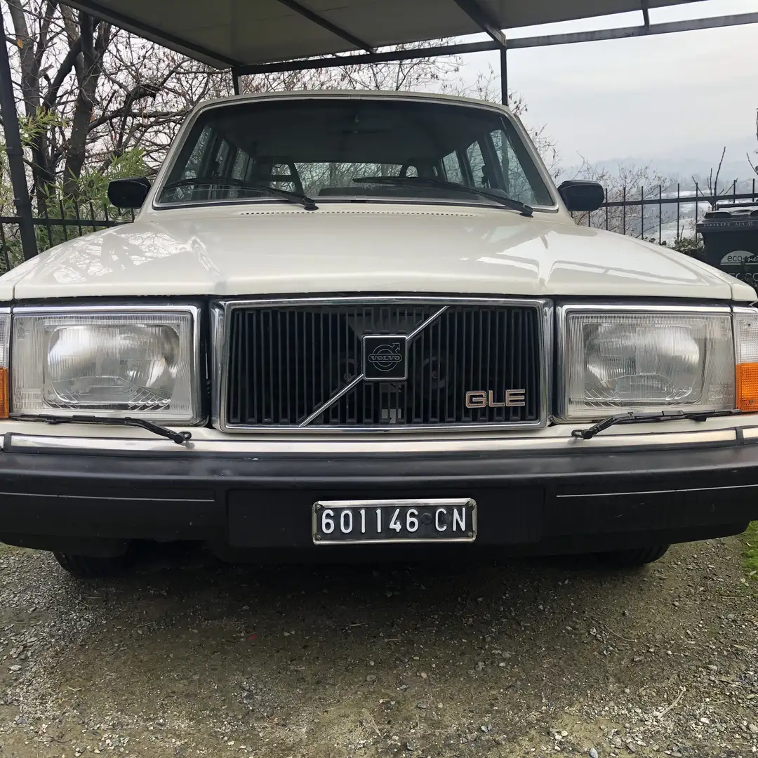 Volvo 240 240 SW 2.4 D6 GLE Blanco - 1