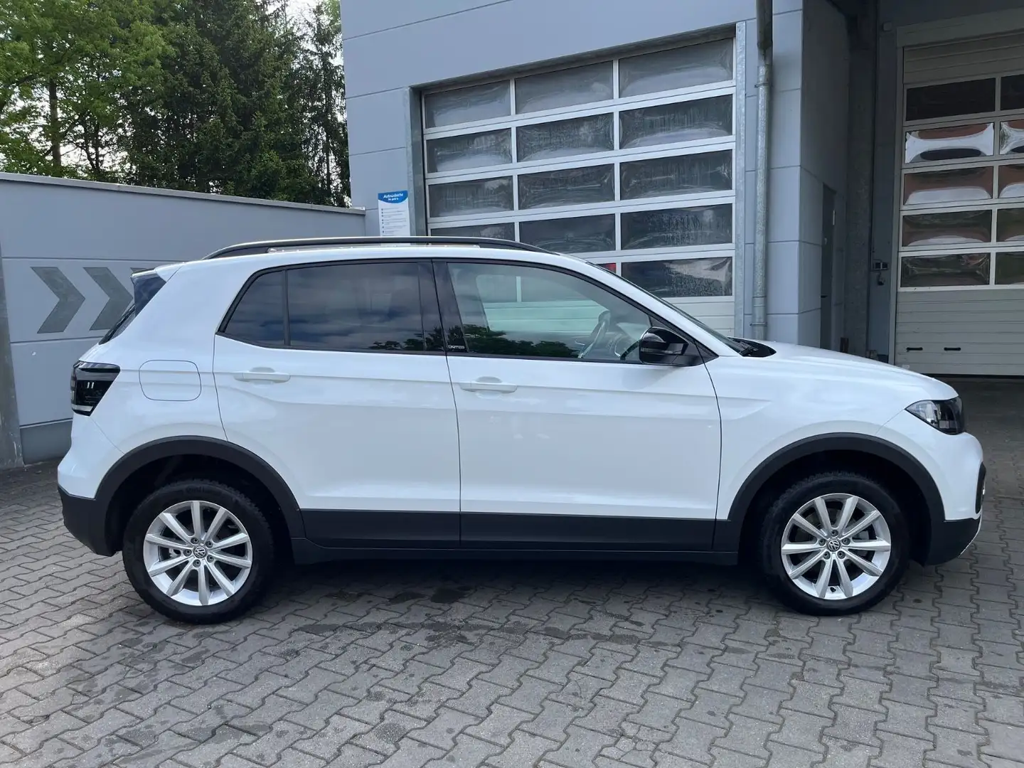 Volkswagen T-Cross 1.0 TSI UNITED*SHZ*NAVI*RFK* Blanco - 2