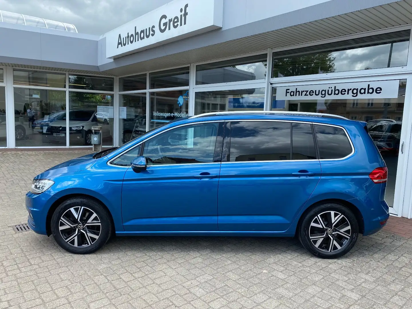 Volkswagen Touran 1.5 TSI DSG Highline*LED*NAVI*ACC* Bleu - 2