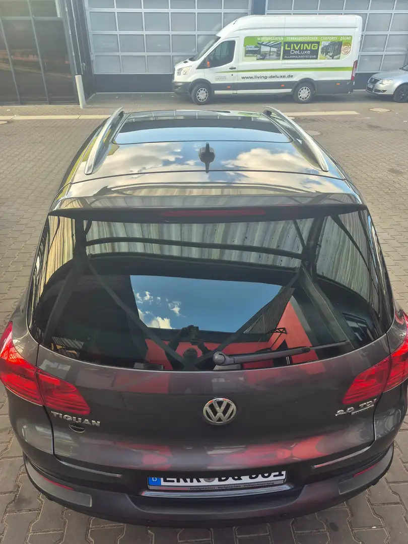 Volkswagen Tiguan Tiguan 2.0 TDI DPF 4 Motion DSG Exclusive 130KW Grau - 2