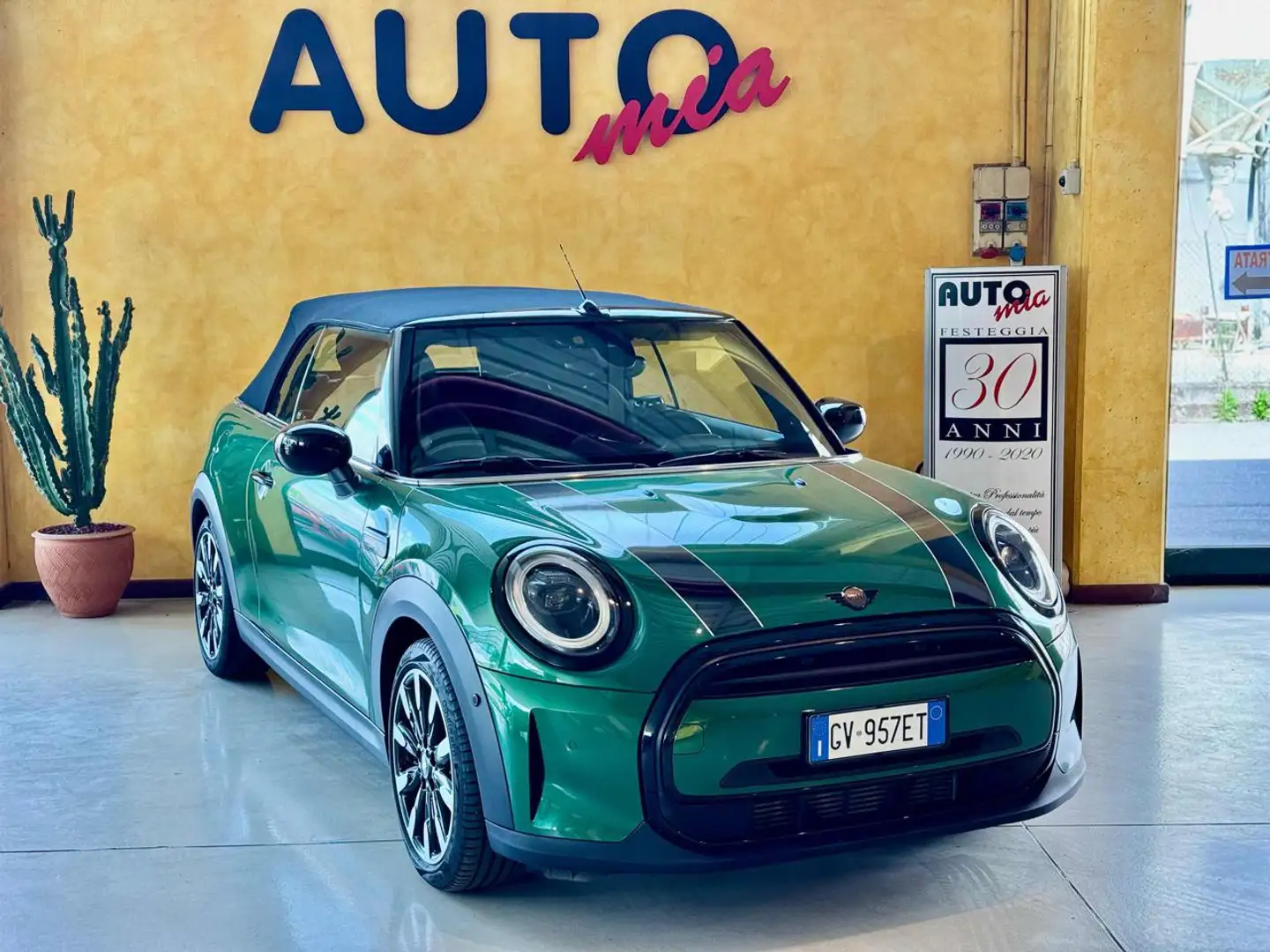 MINI Cooper Cabrio 1.5 136CV Steptronic #garanzia2026 Verde - 1