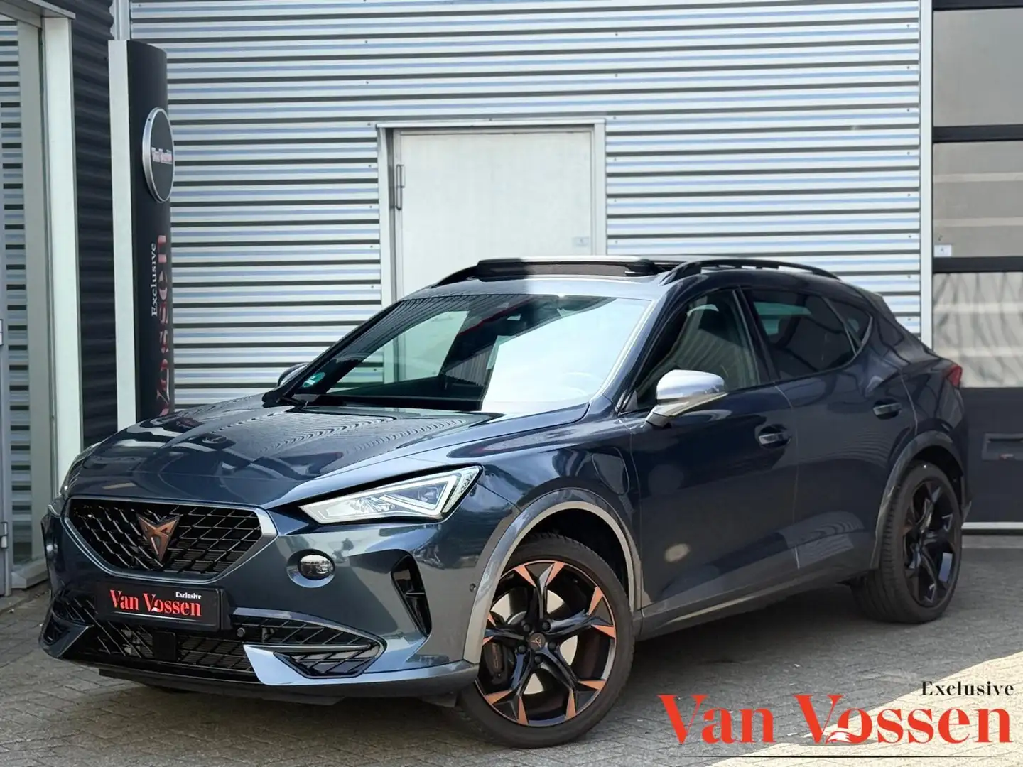 CUPRA Formentor 1.4 e-Hybrid VZ Copper Edition|Trekhaak|Pano|Memor Grijs - 1