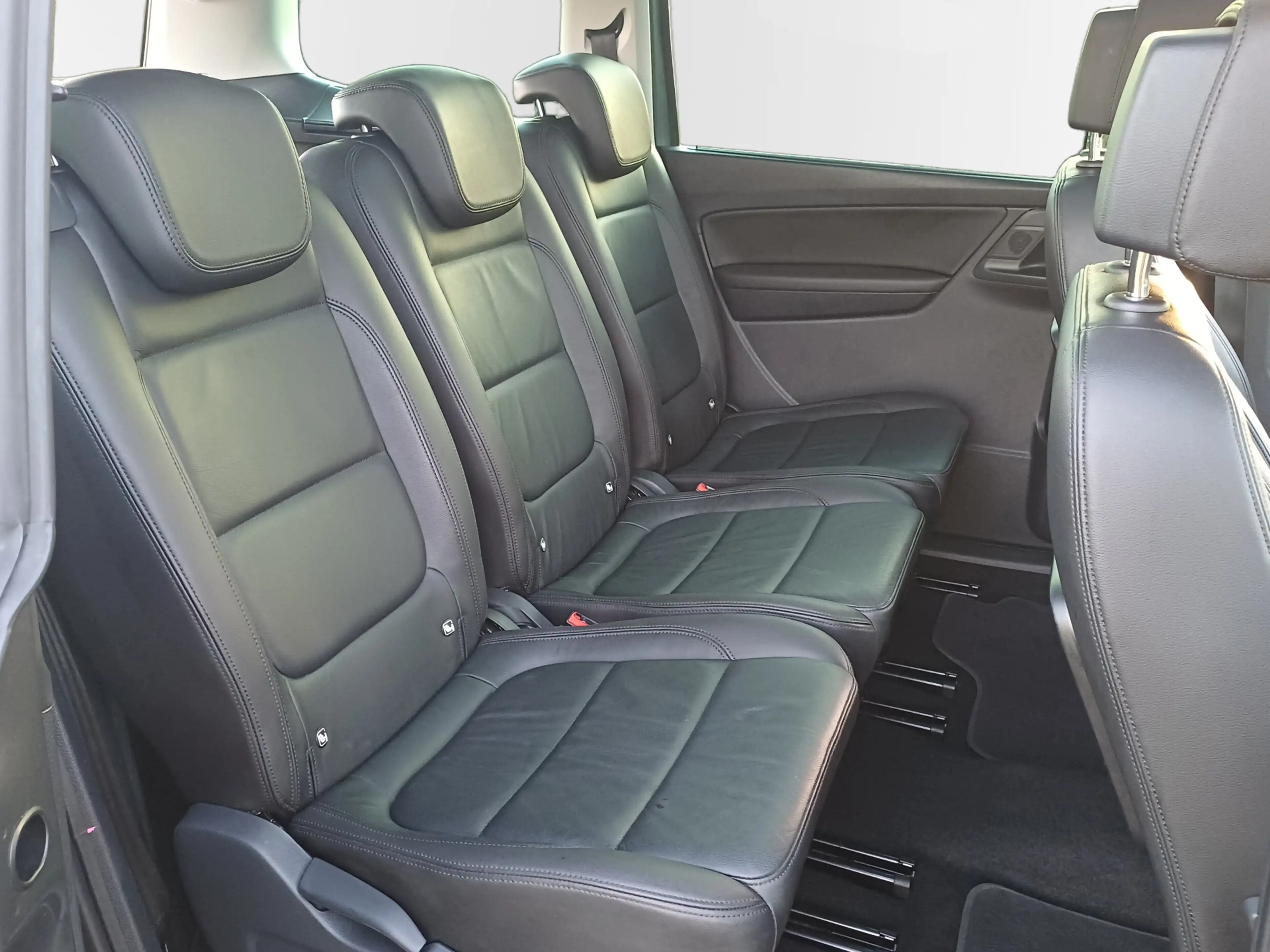 Volkswagen Sharan 1.4 TSI Exclusive 7-Pers. /Pano/Leder/Carplay/Navi — photo 30