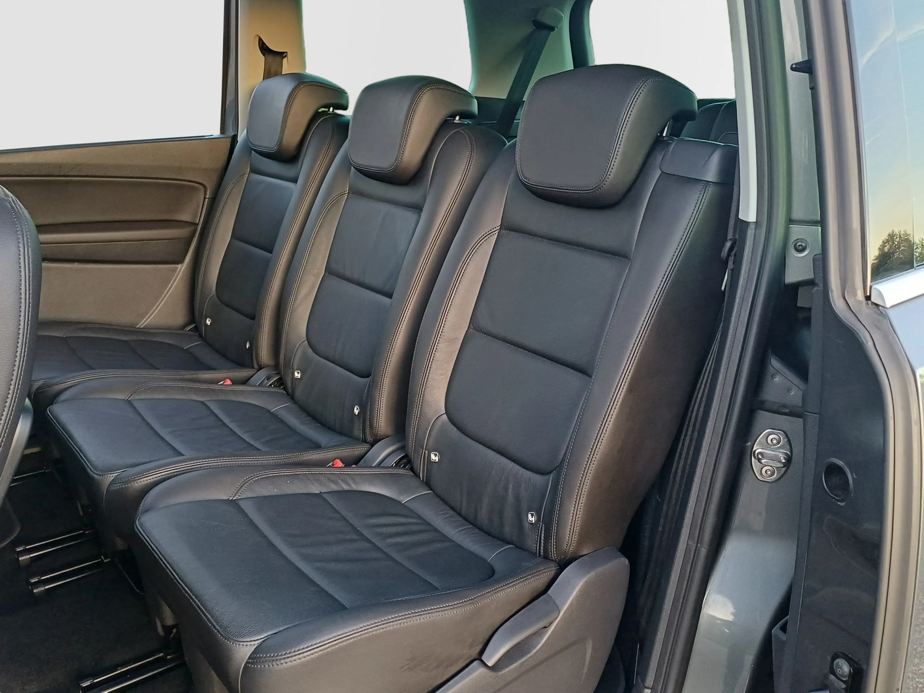 Volkswagen Sharan 1.4 TSI Exclusive 7-Pers. /Pano/Leder/Carplay/Navi — photo 24