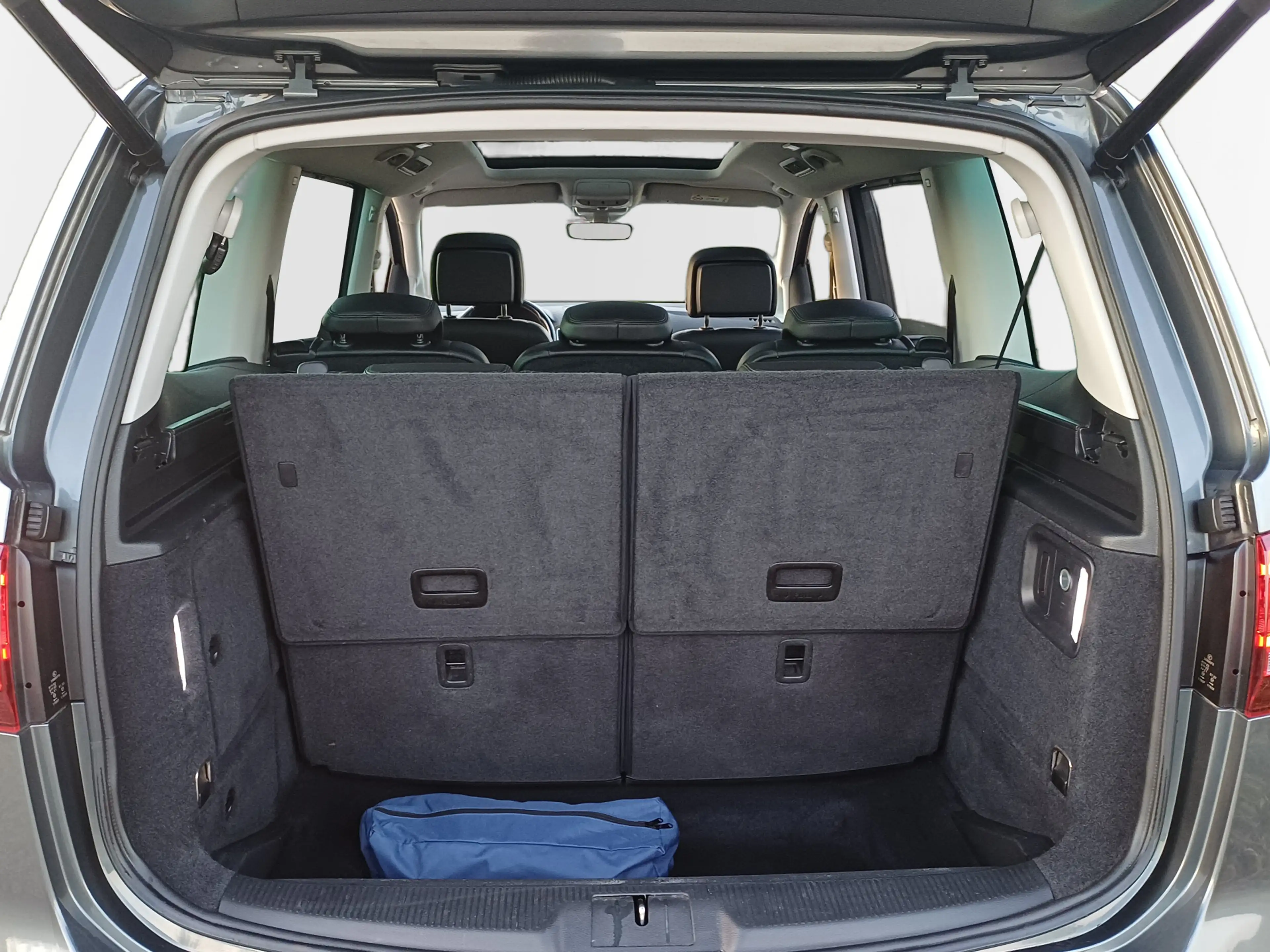 Volkswagen Sharan 1.4 TSI Exclusive 7-Pers. /Pano/Leder/Carplay/Navi — photo 28
