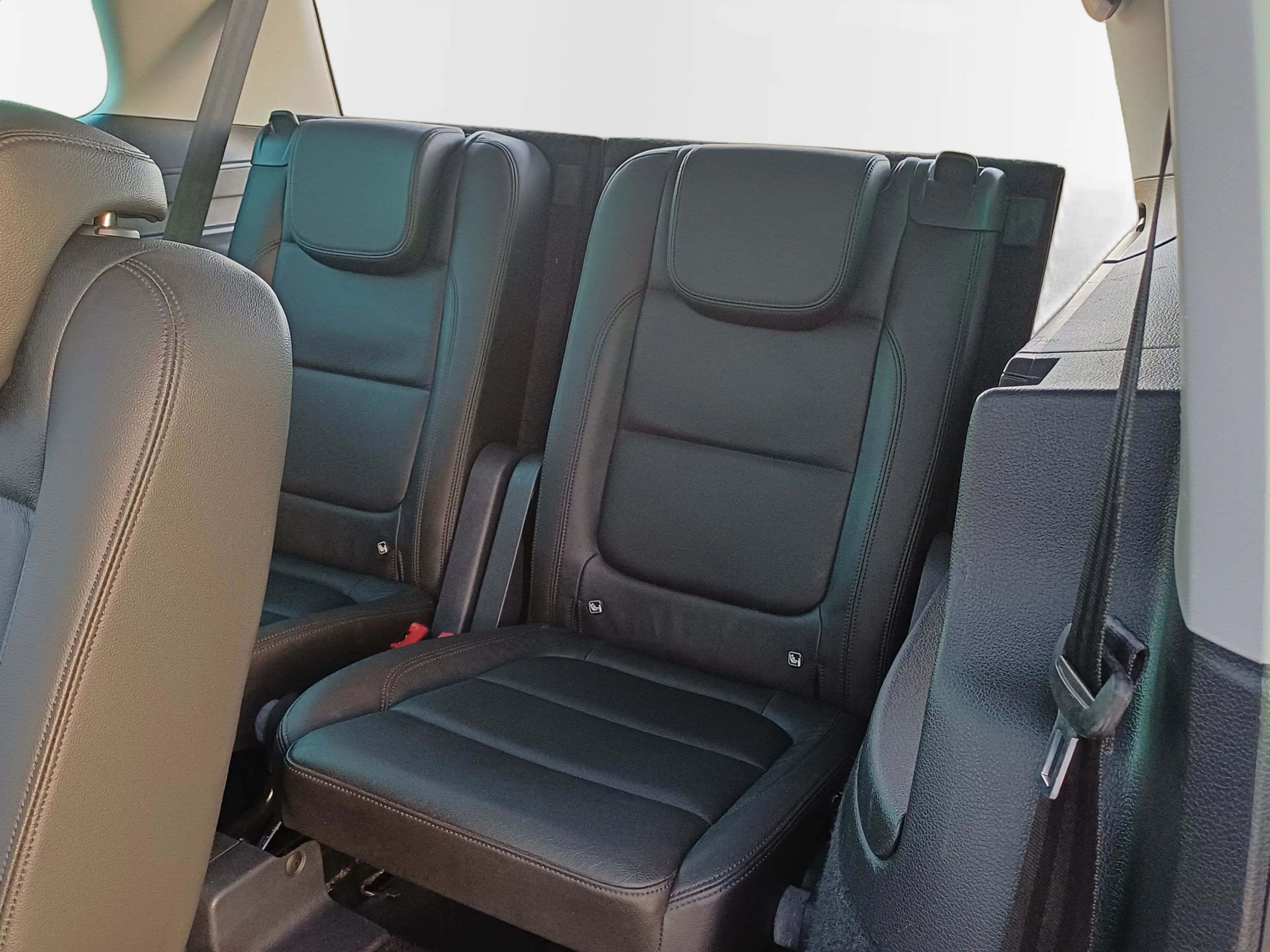 Volkswagen Sharan 1.4 TSI Exclusive 7-Pers. /Pano/Leder/Carplay/Navi — photo 29