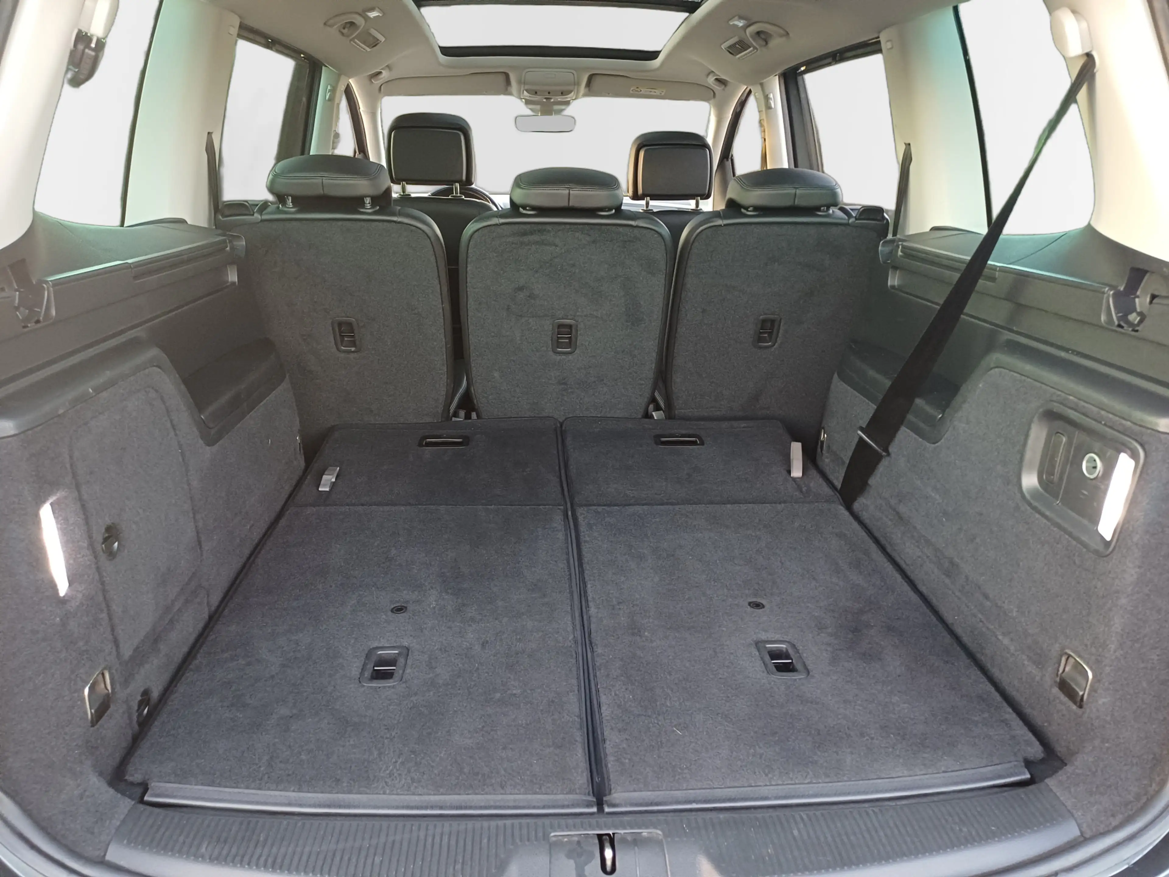 Volkswagen Sharan 1.4 TSI Exclusive 7-Pers. /Pano/Leder/Carplay/Navi — photo 32