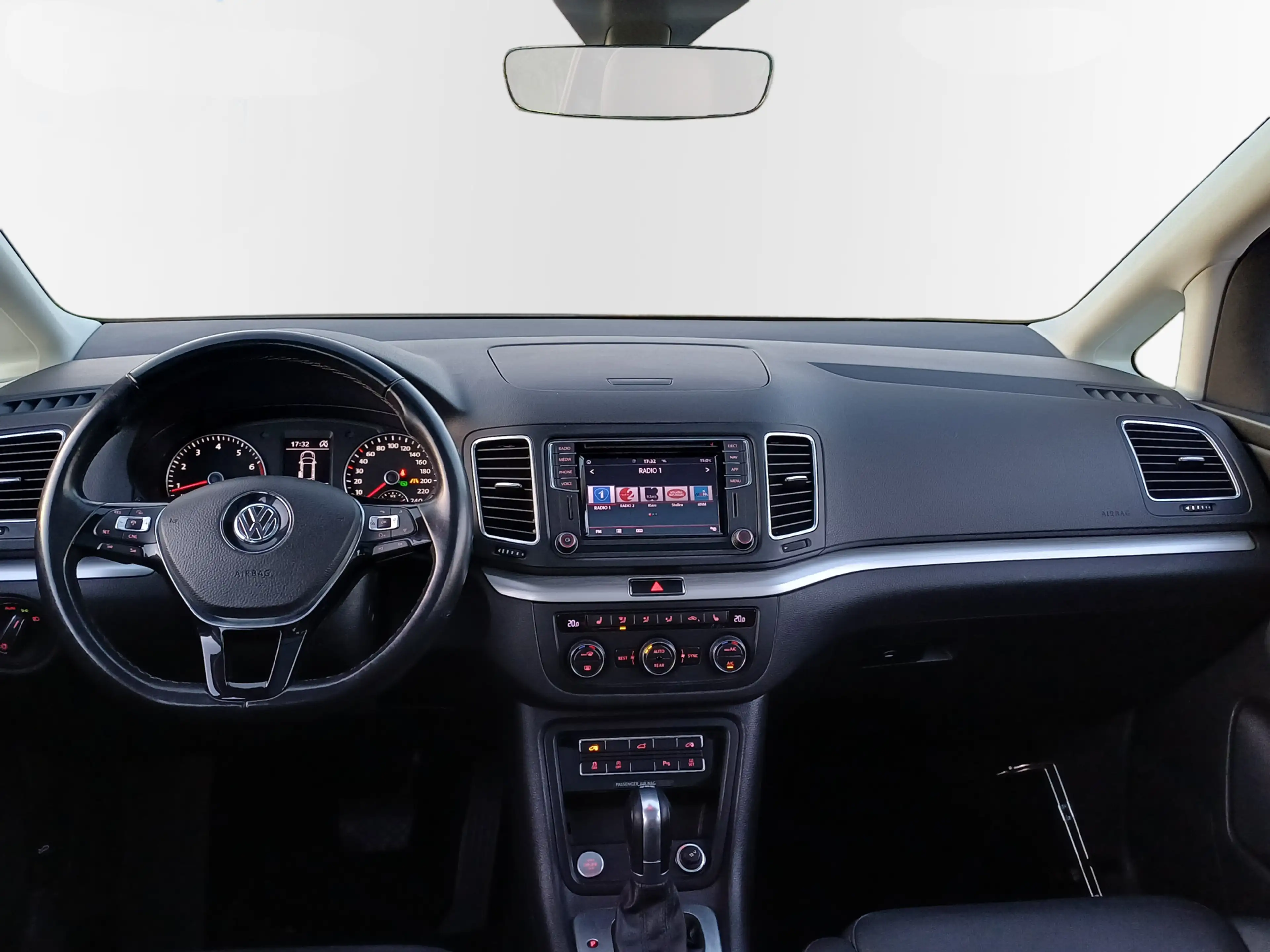 Volkswagen Sharan 1.4 TSI Exclusive 7-Pers. /Pano/Leder/Carplay/Navi — photo 26