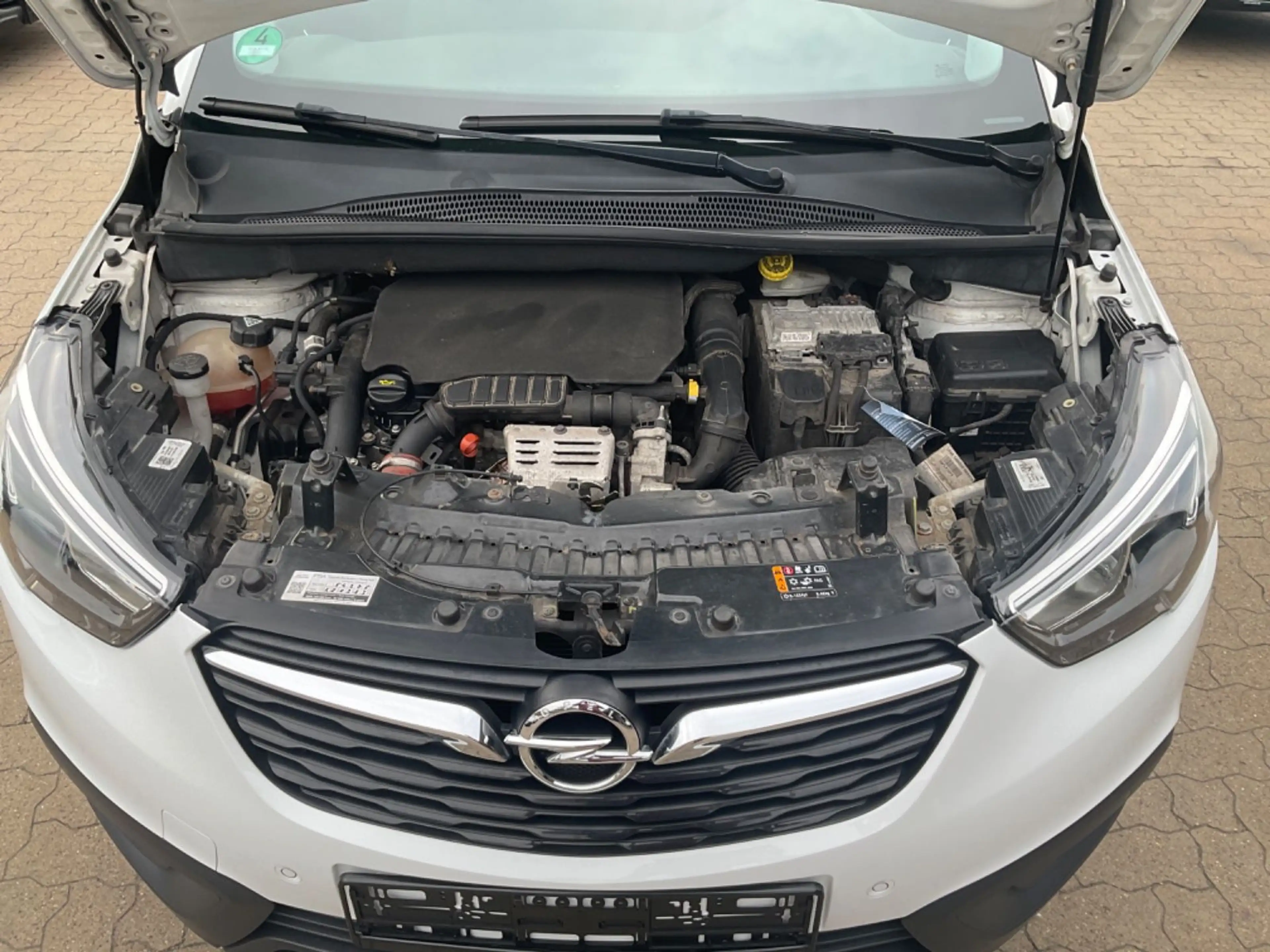 Opel Crossland X — photo 14