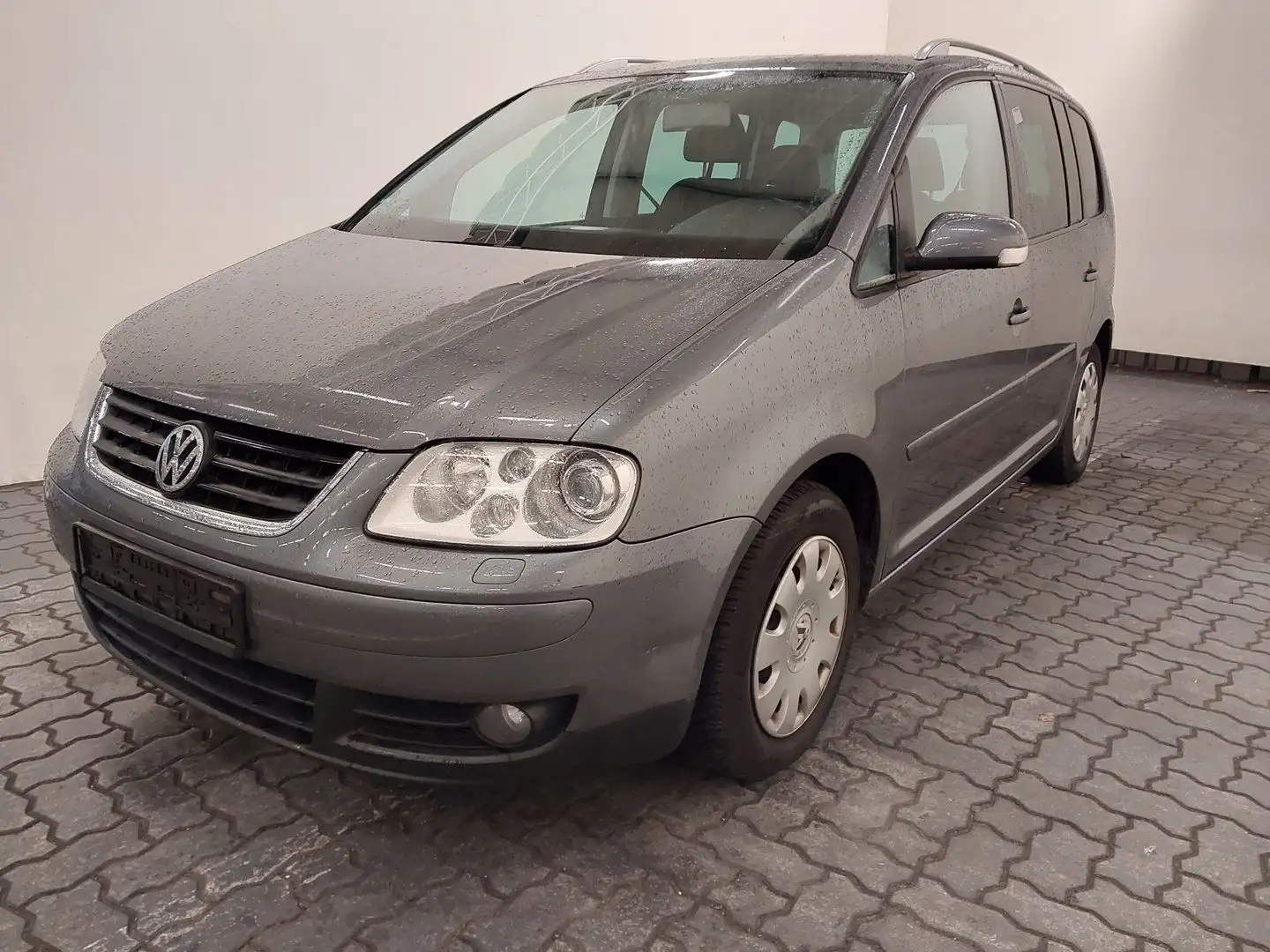 Volkswagen Touran Highline Grau - 1