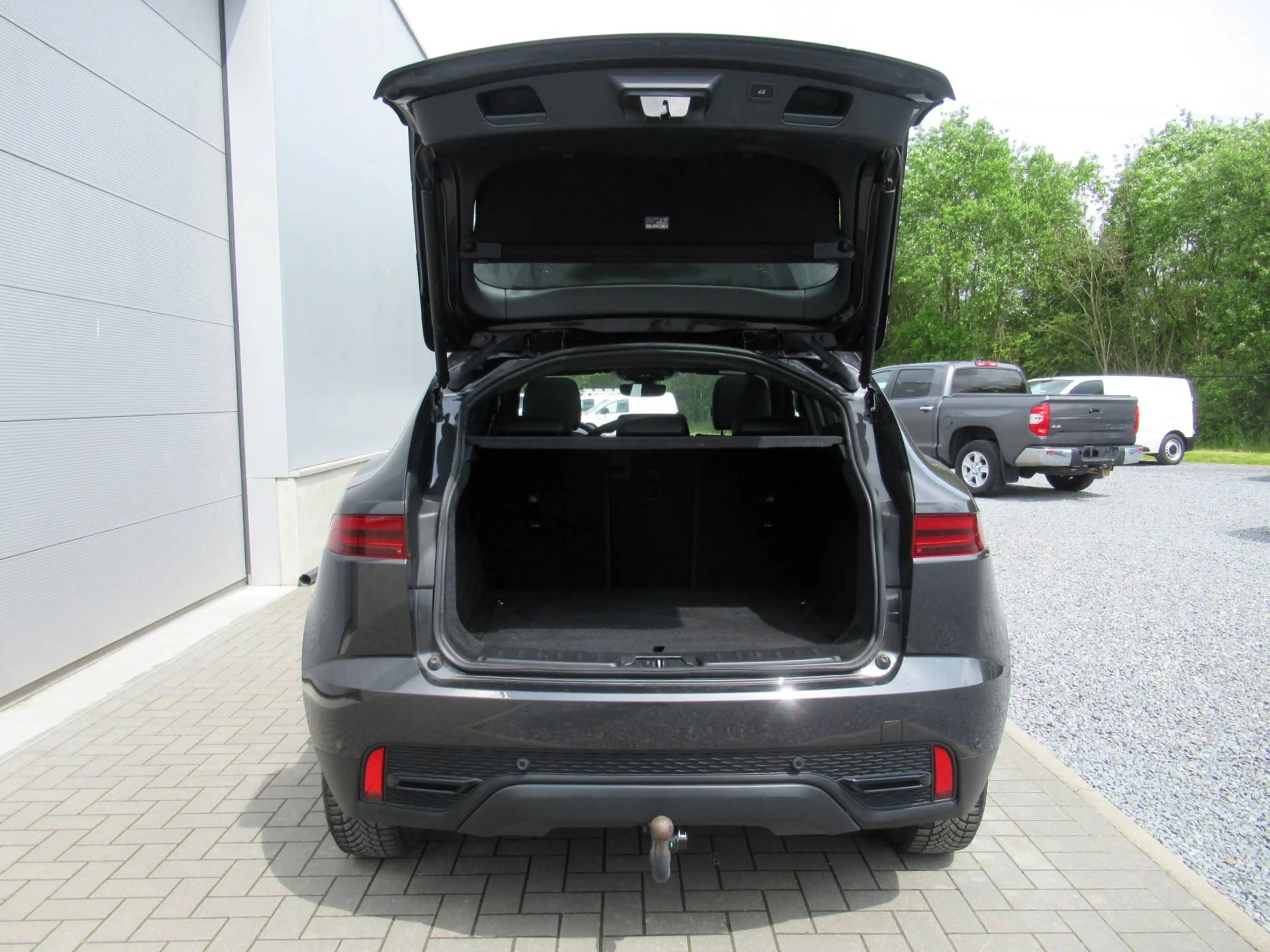 Jaguar E-Pace 2.0d D165 /€11.990 netto / Pano / Leder / Carplay / ... — photo 13