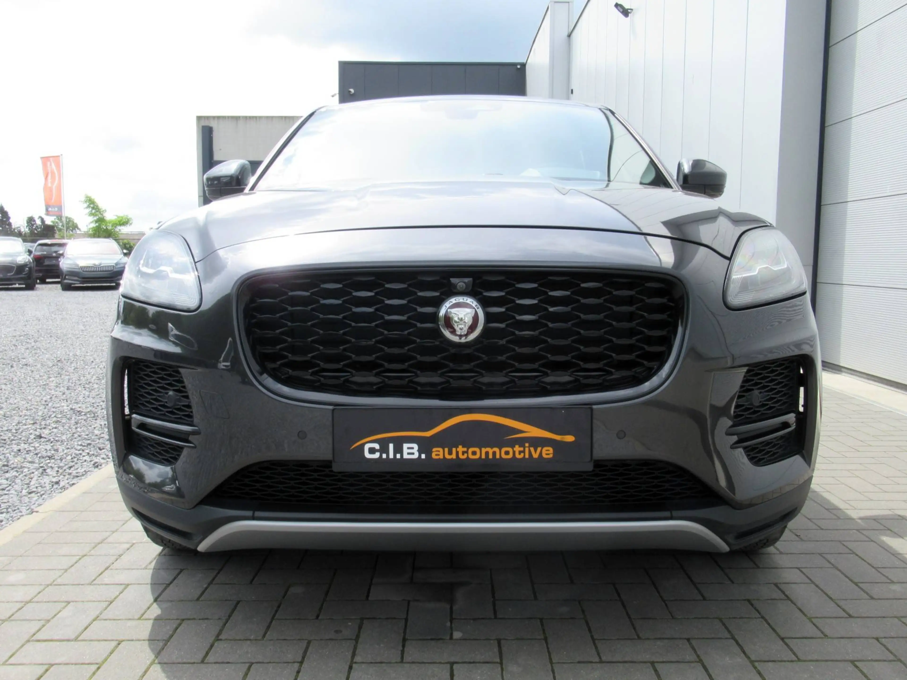Jaguar E-Pace 2.0d D165 /€11.990 netto / Pano / Leder / Carplay / ... — photo 7