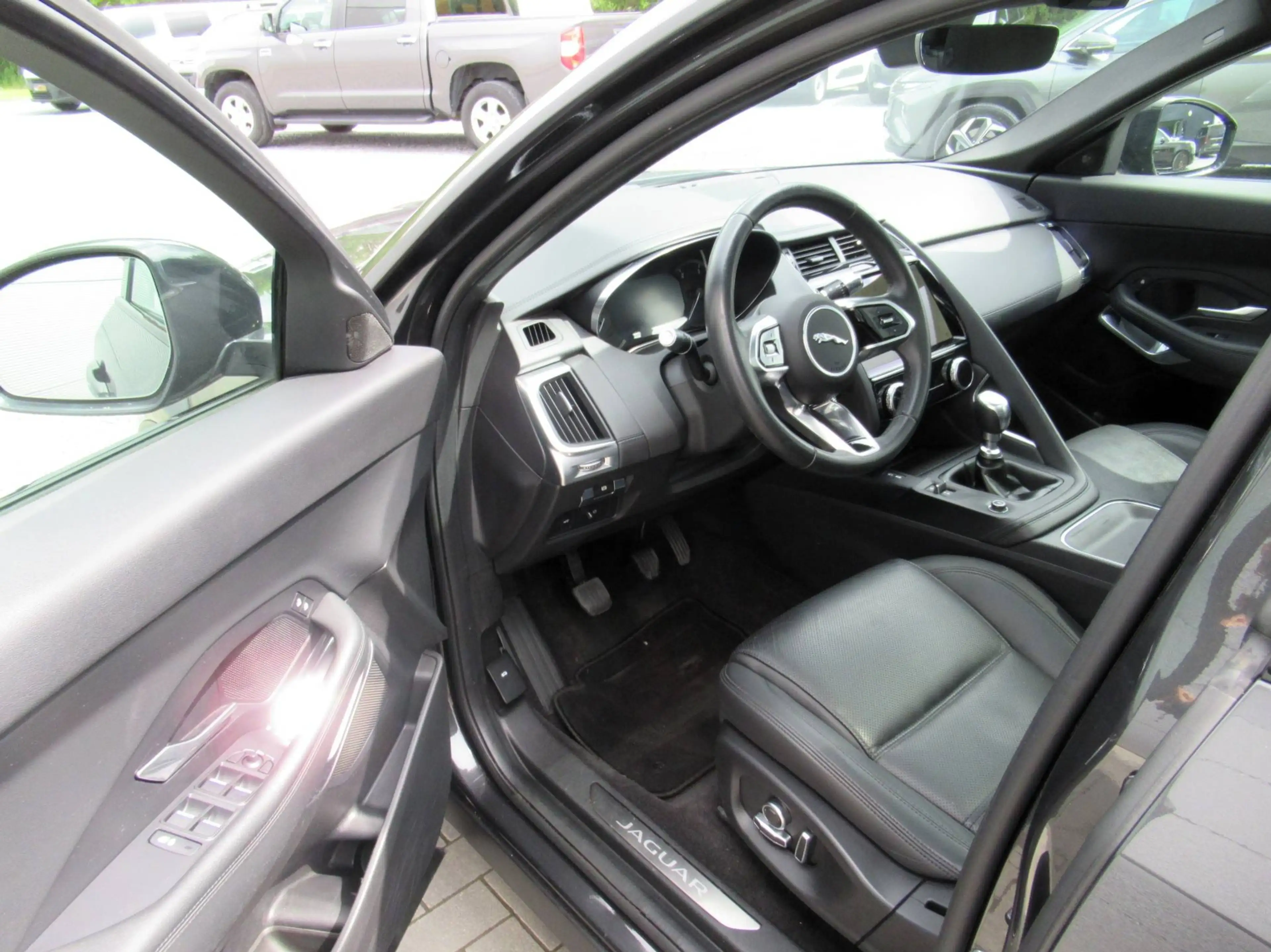 Jaguar E-Pace 2.0d D165 /€11.990 netto / Pano / Leder / Carplay / ... — photo 14