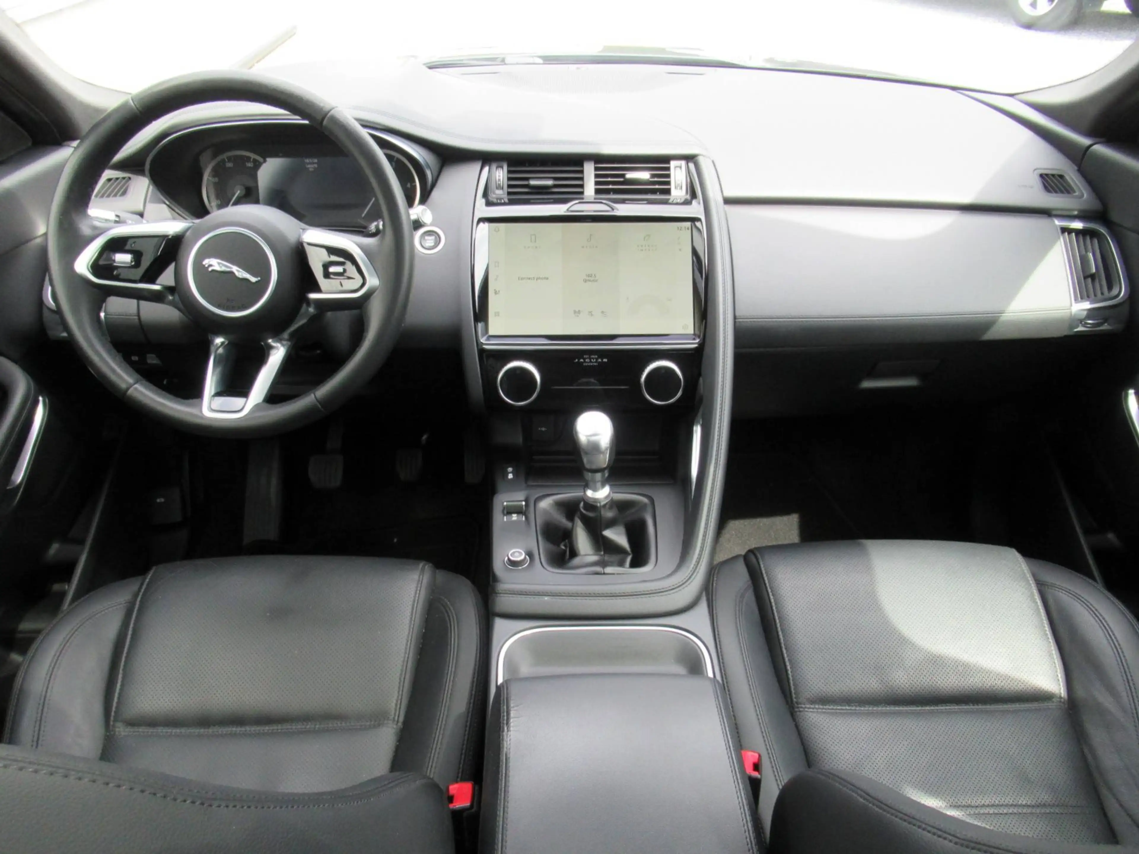 Jaguar E-Pace 2.0d D165 /€11.990 netto / Pano / Leder / Carplay / ... — photo 15