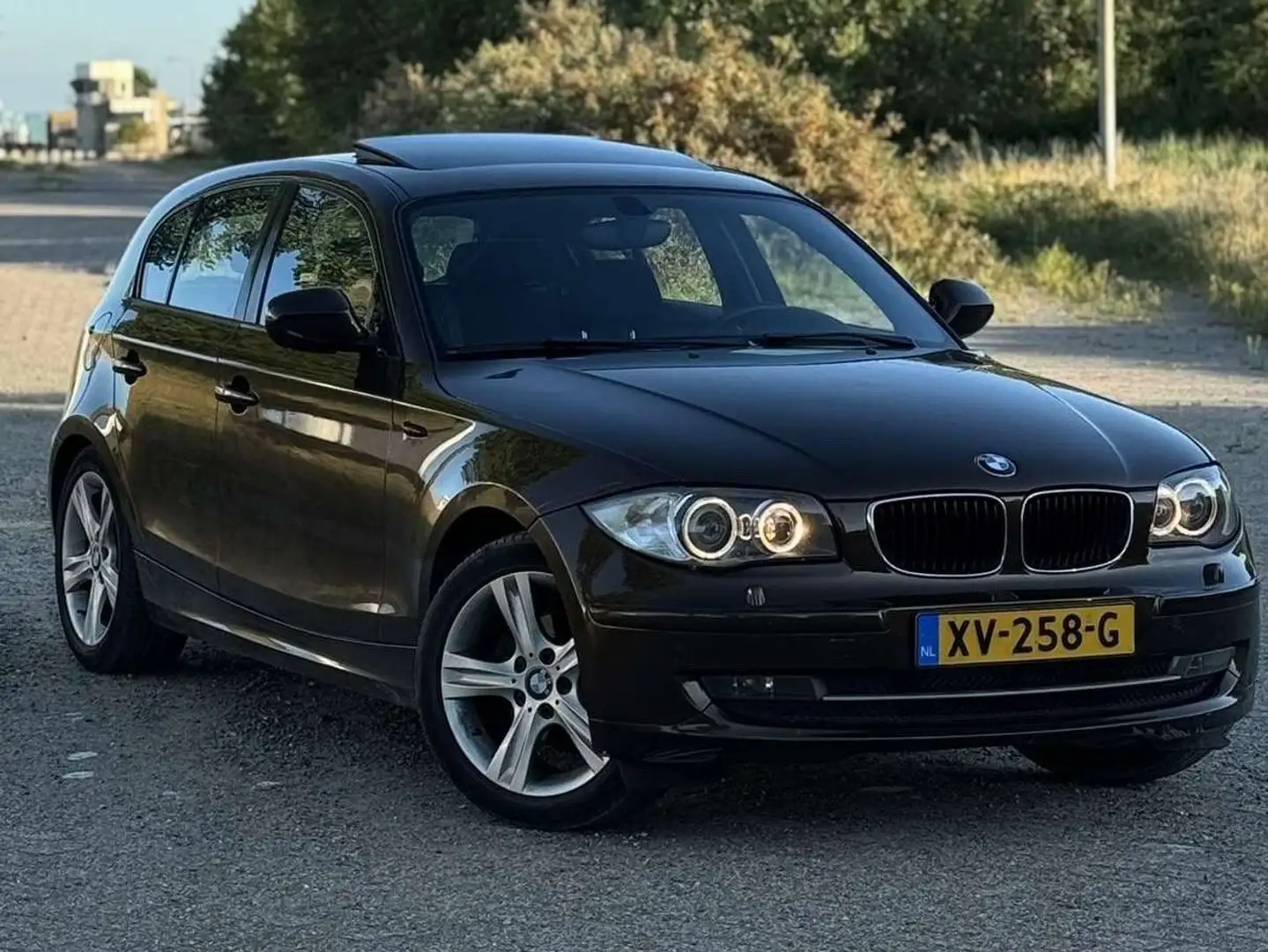 BMW 116 116i Business Line Bruin - 1