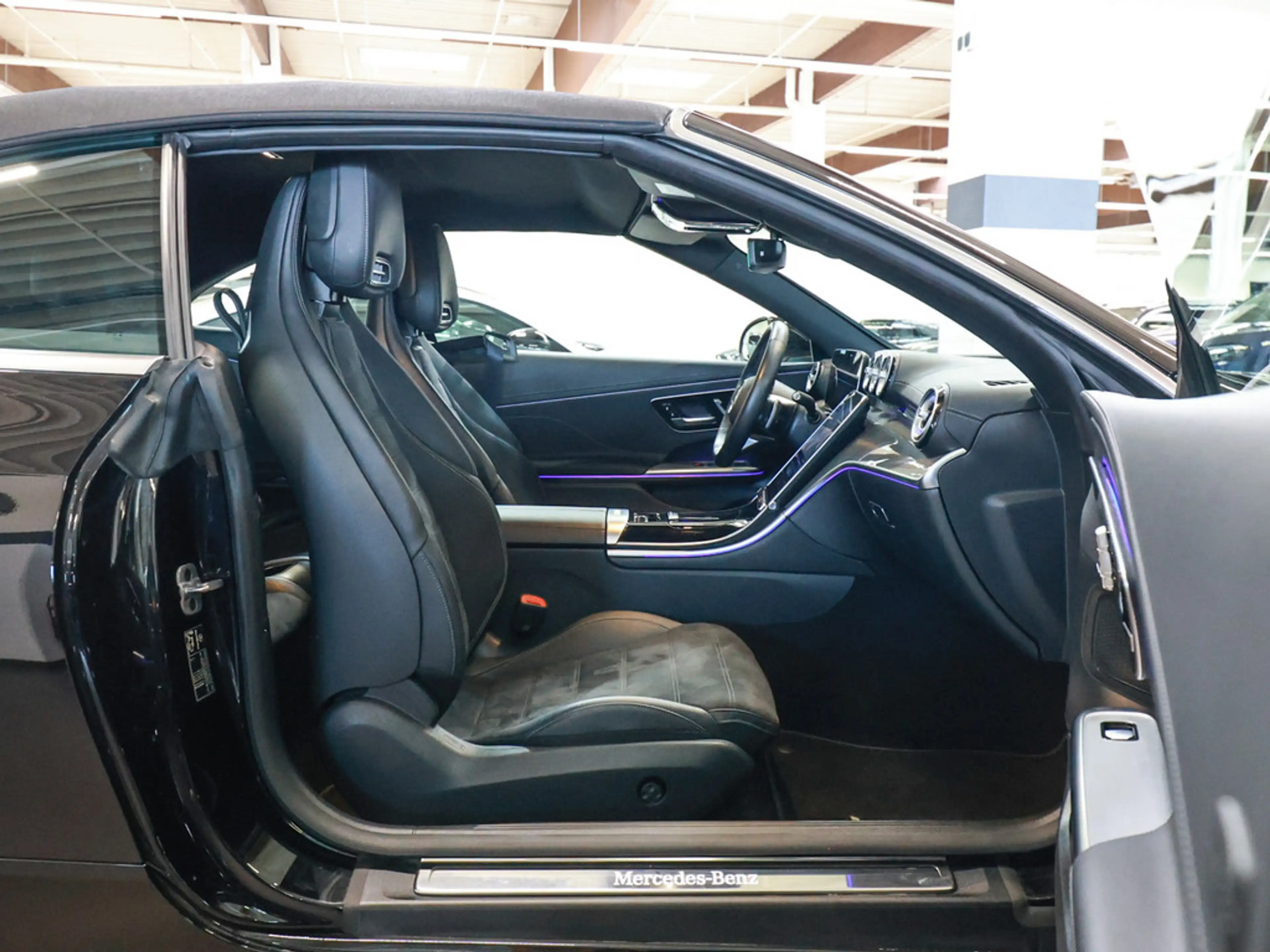 Mercedes-Benz CLE 200 Cabriolet AMG Sport Advanced+ LED SHZ — photo 5