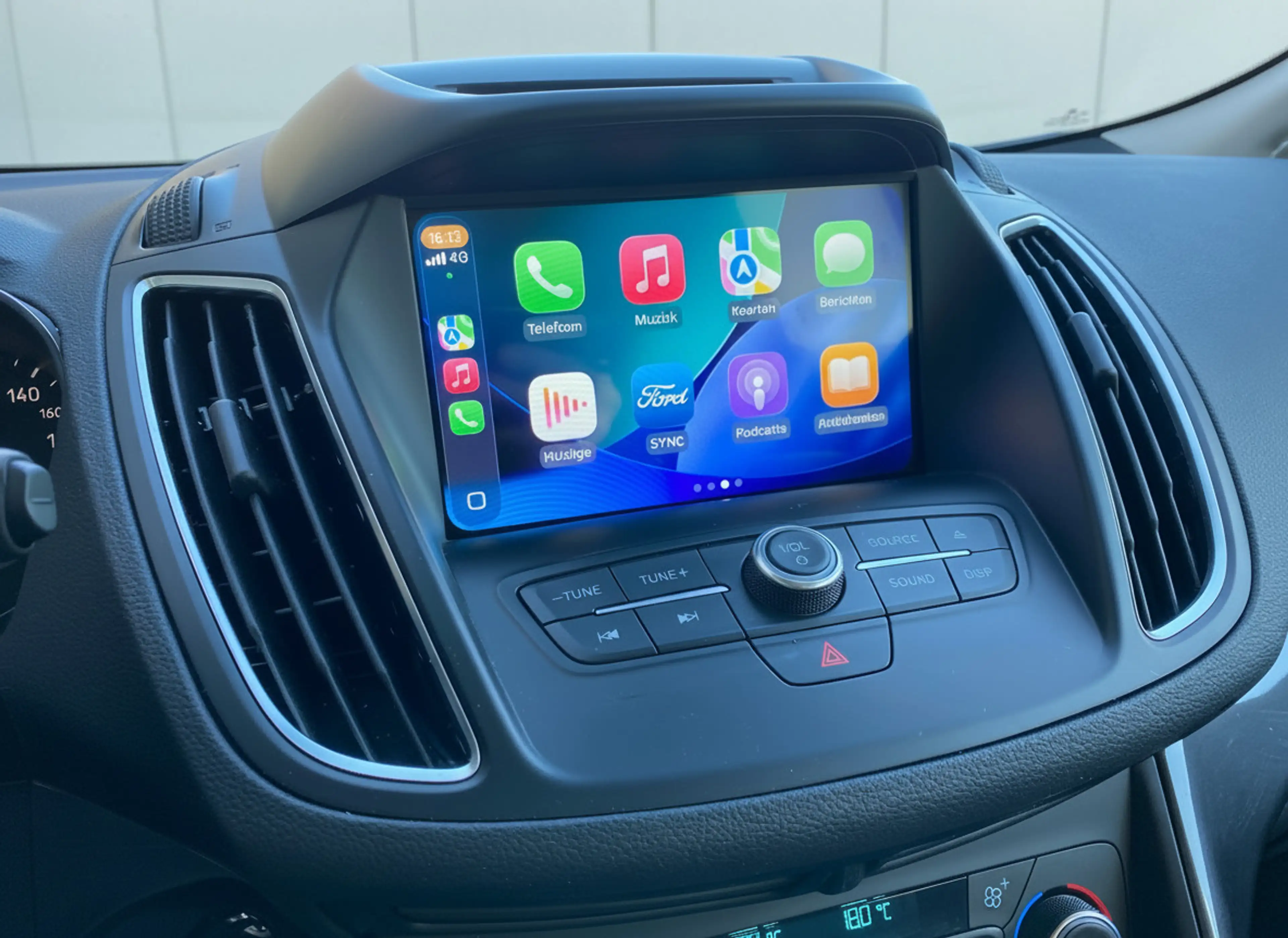 Ford C-Max 1.0 Titanium 126 PK | dealer onderhouden | winterp — photo 28