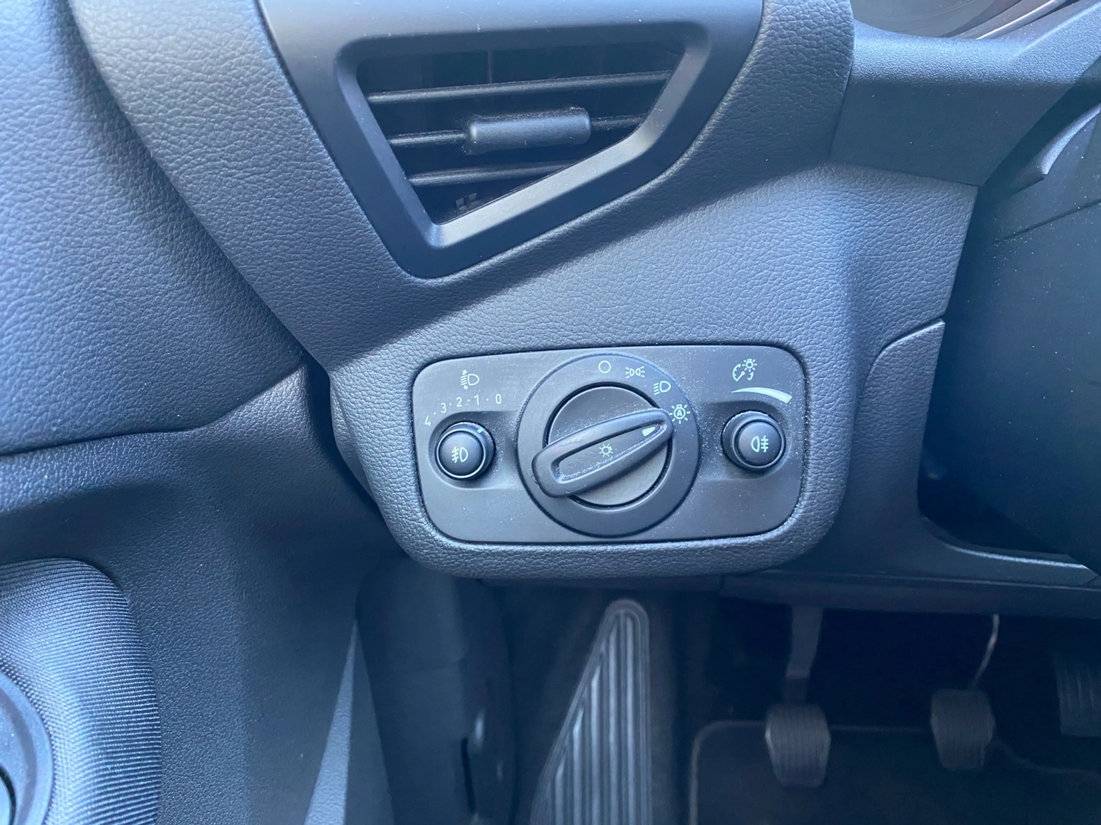 Ford C-Max 1.0 Titanium 126 PK | dealer onderhouden | winterp — photo 23