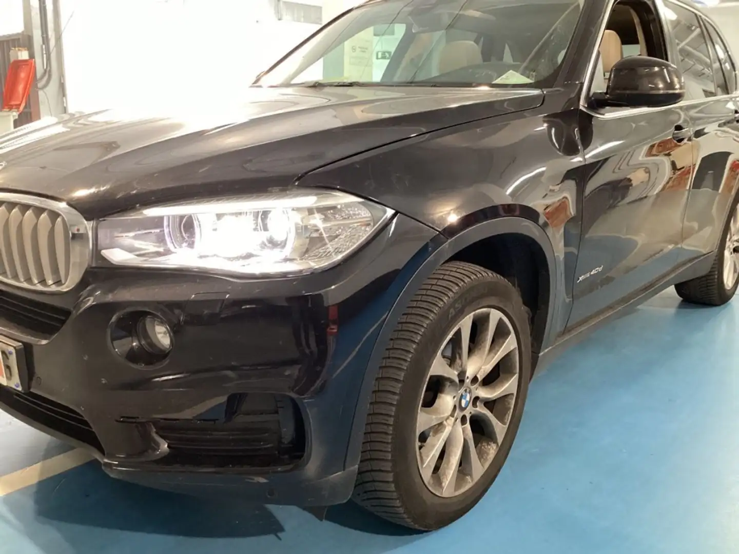 BMW X5 xDrive 40dA Noir - 1