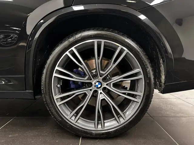 BMW X4 M view 6
