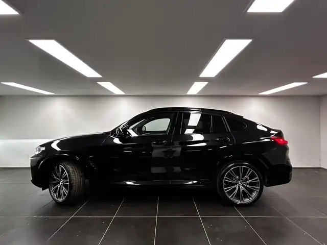 BMW X4 M view 2