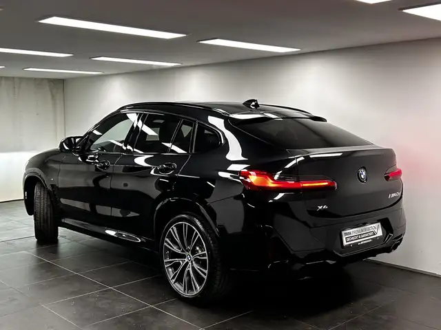 BMW X4 M view 3