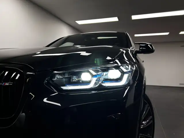 BMW X4 M view 9
