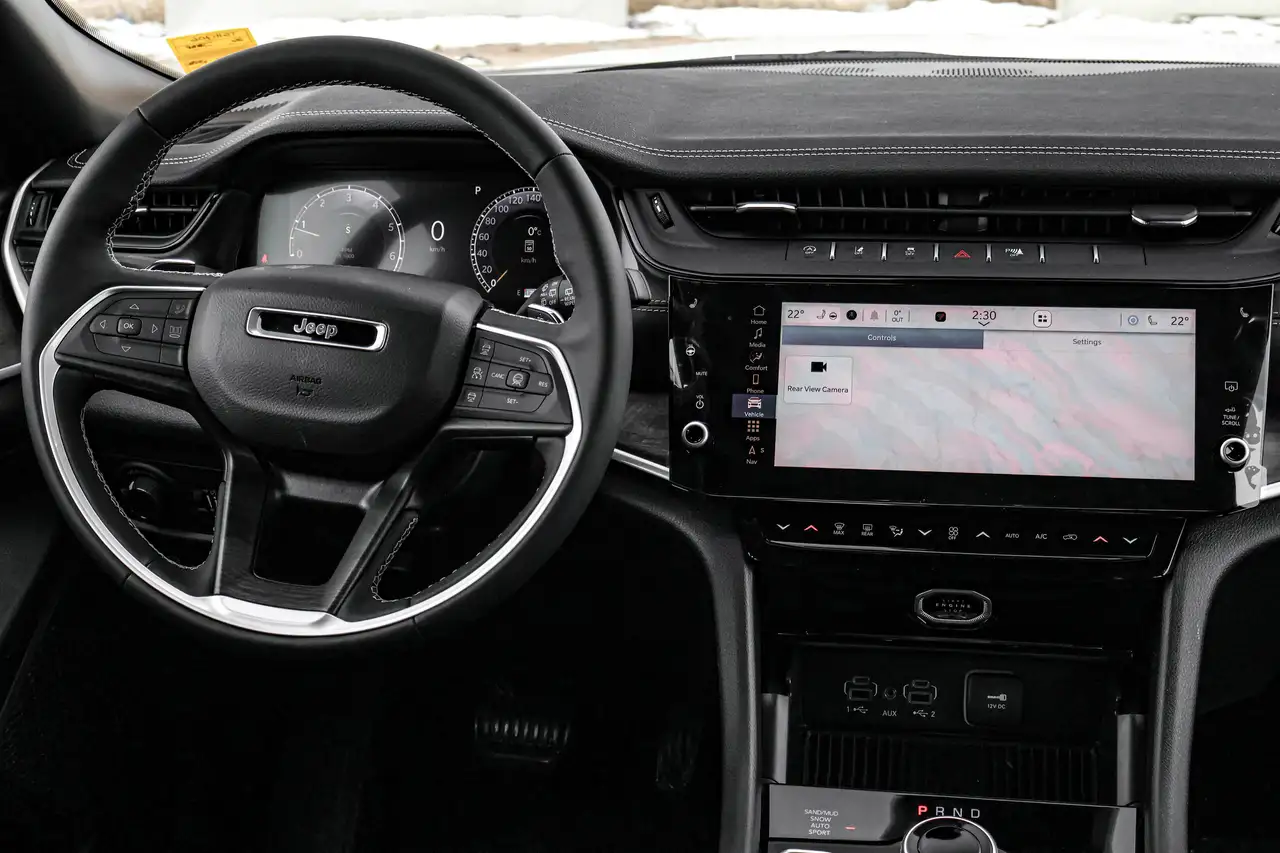 Jeep Grand Cherokee снимка Jeep Grand Cherokee