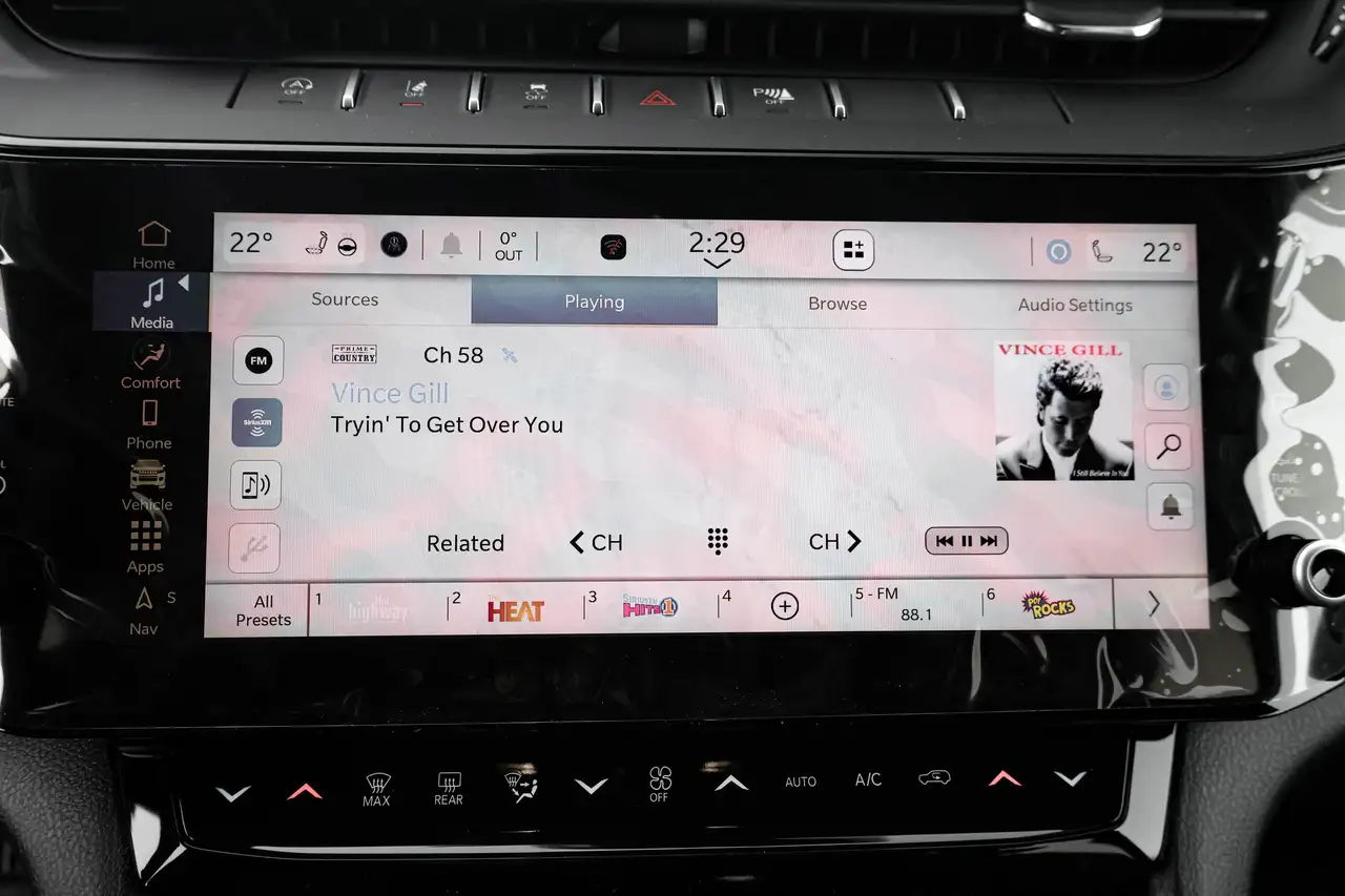 Jeep Grand Cherokee снимка Jeep Grand Cherokee
