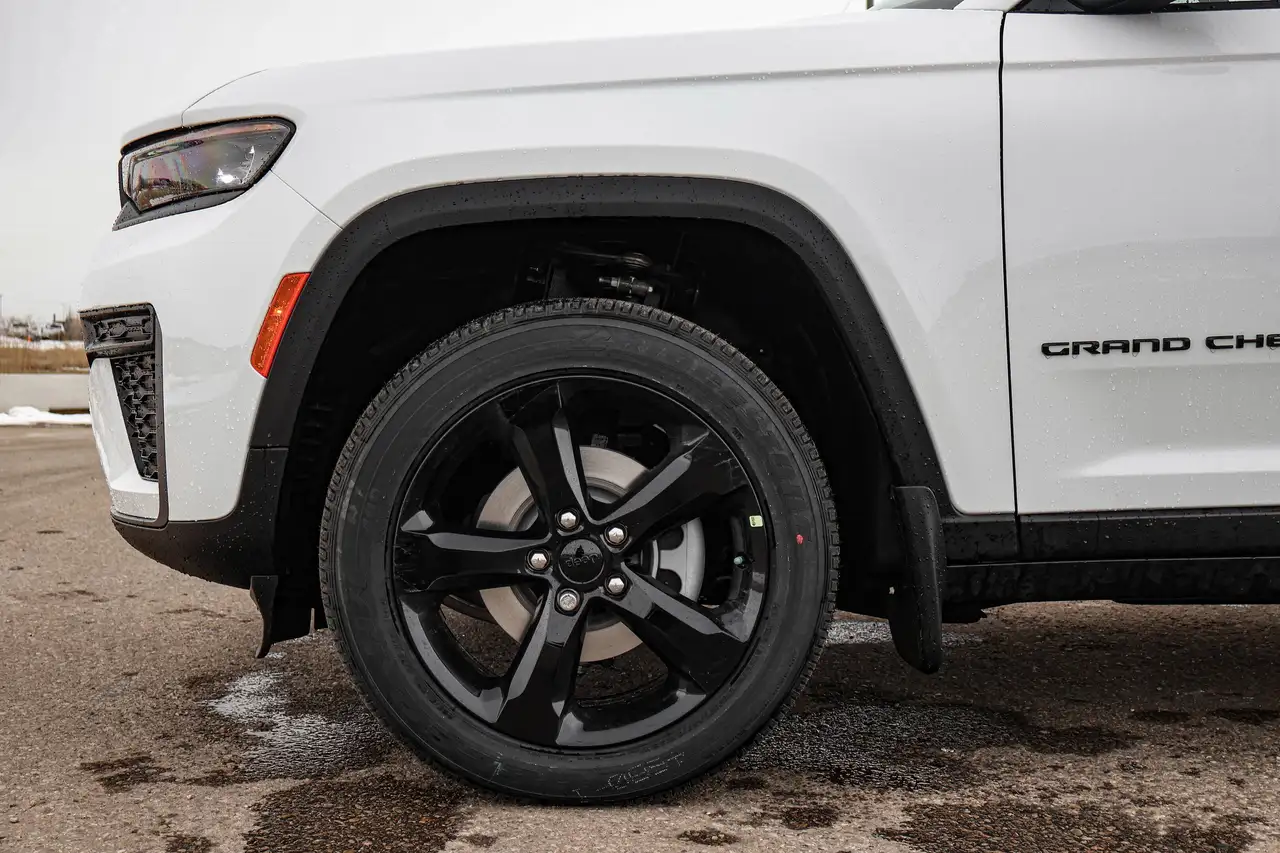 Jeep Grand Cherokee снимка Jeep Grand Cherokee
