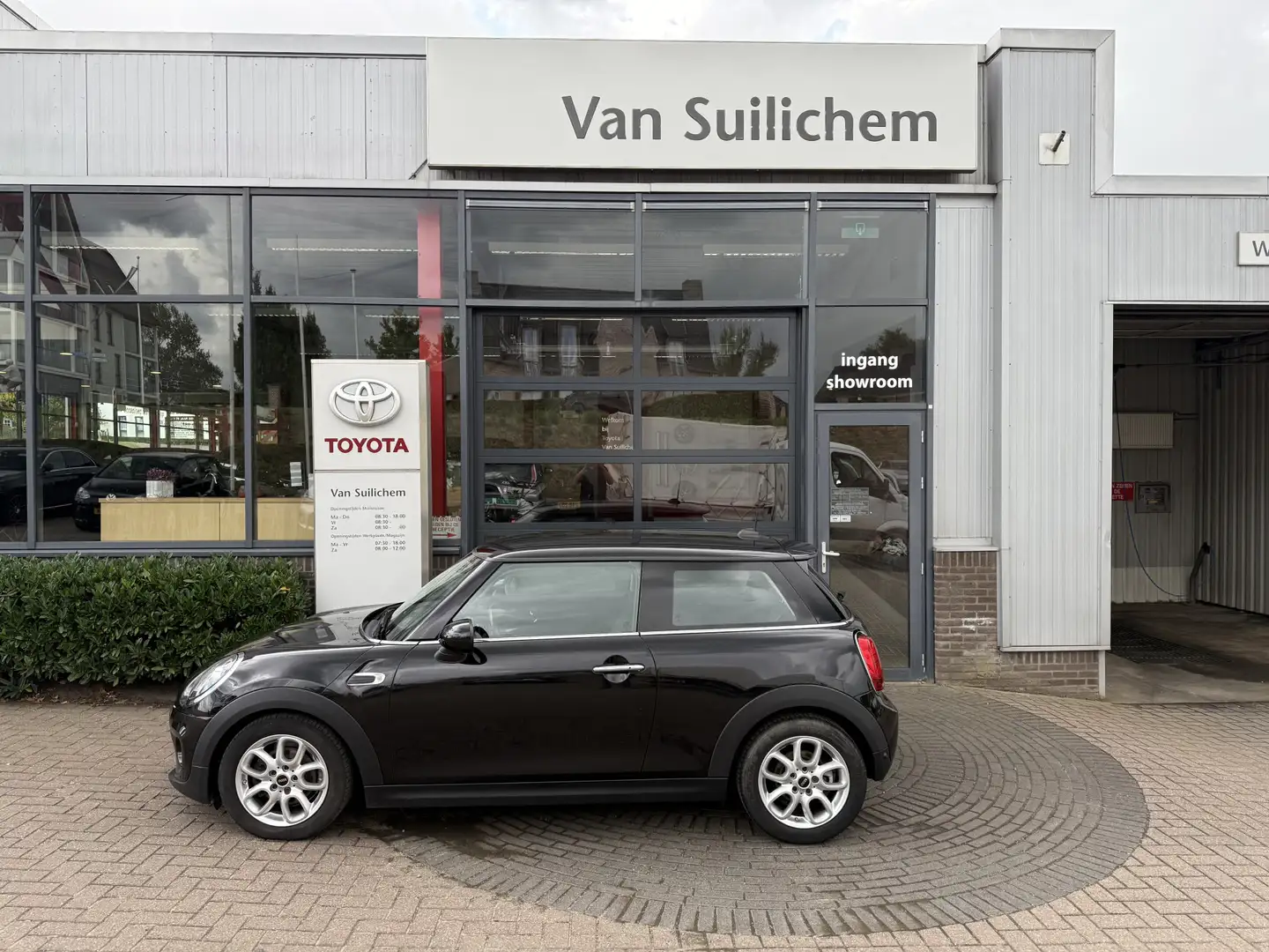 MINI One Mini 1.5 Pepper Automaat Zwart - 1