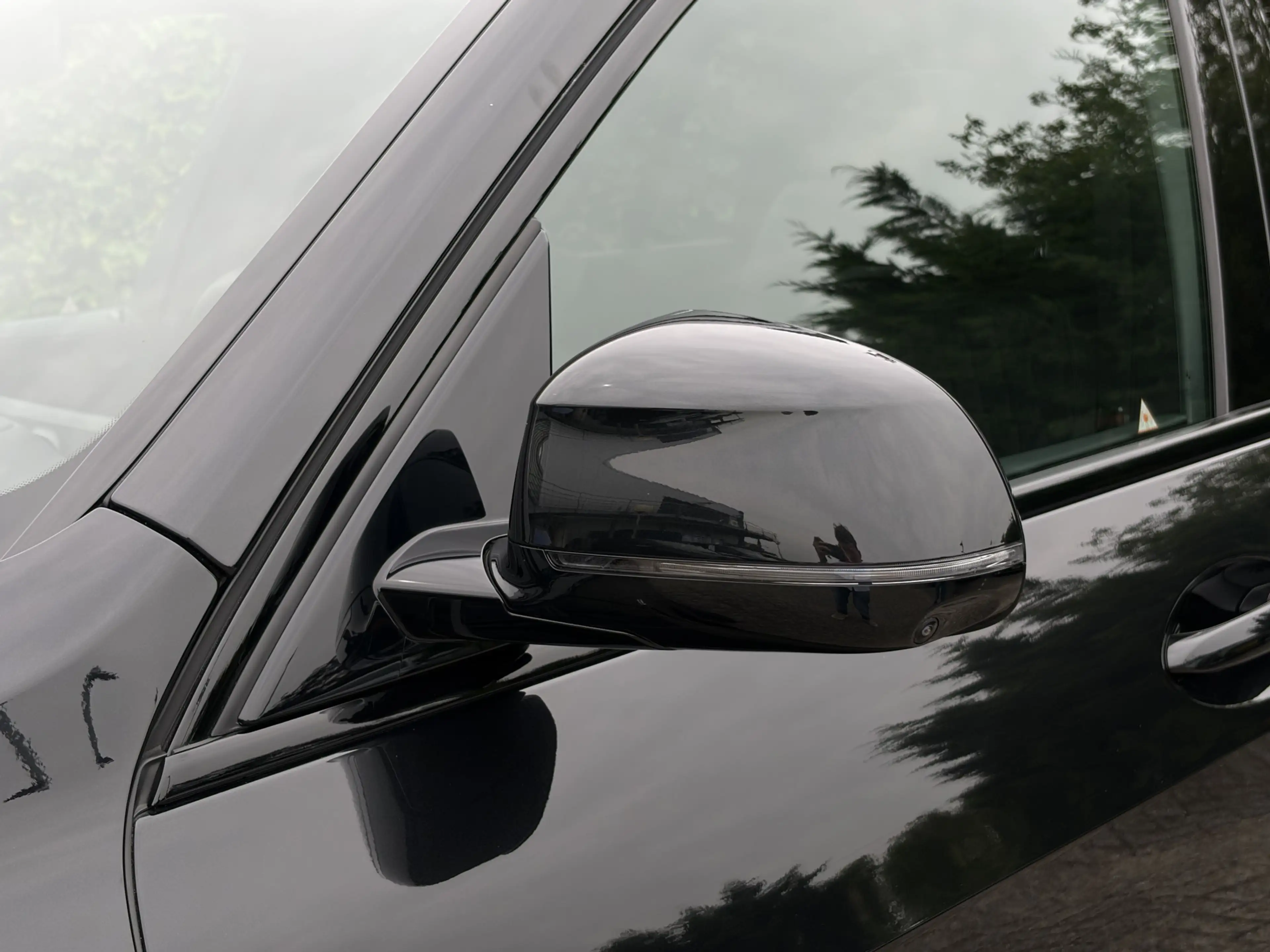 BMW X7 xDrive40i | M-Sport Pro | Panorama Sky Lounge | In — photo 6