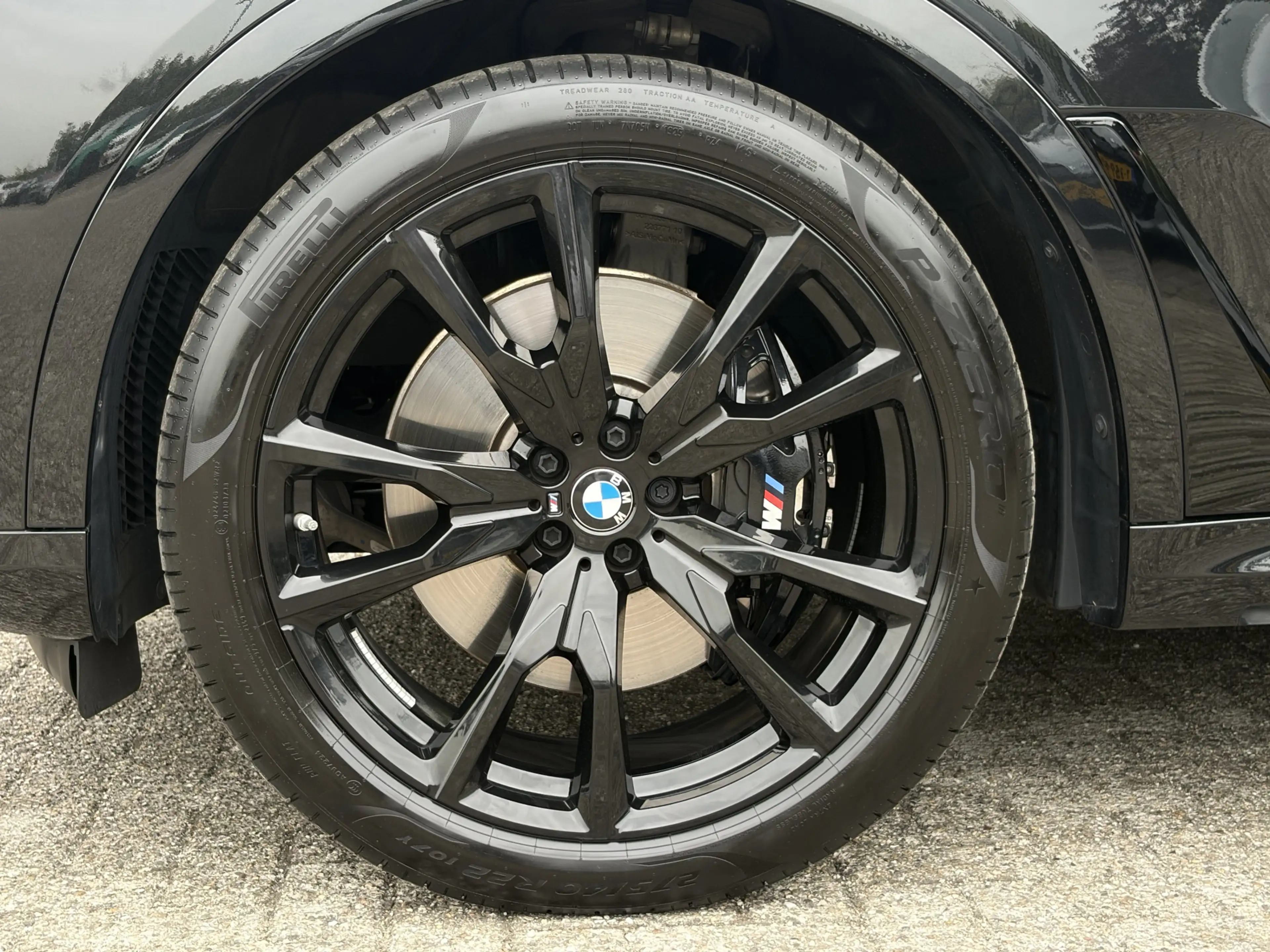 BMW X7 xDrive40i | M-Sport Pro | Panorama Sky Lounge | In — photo 9