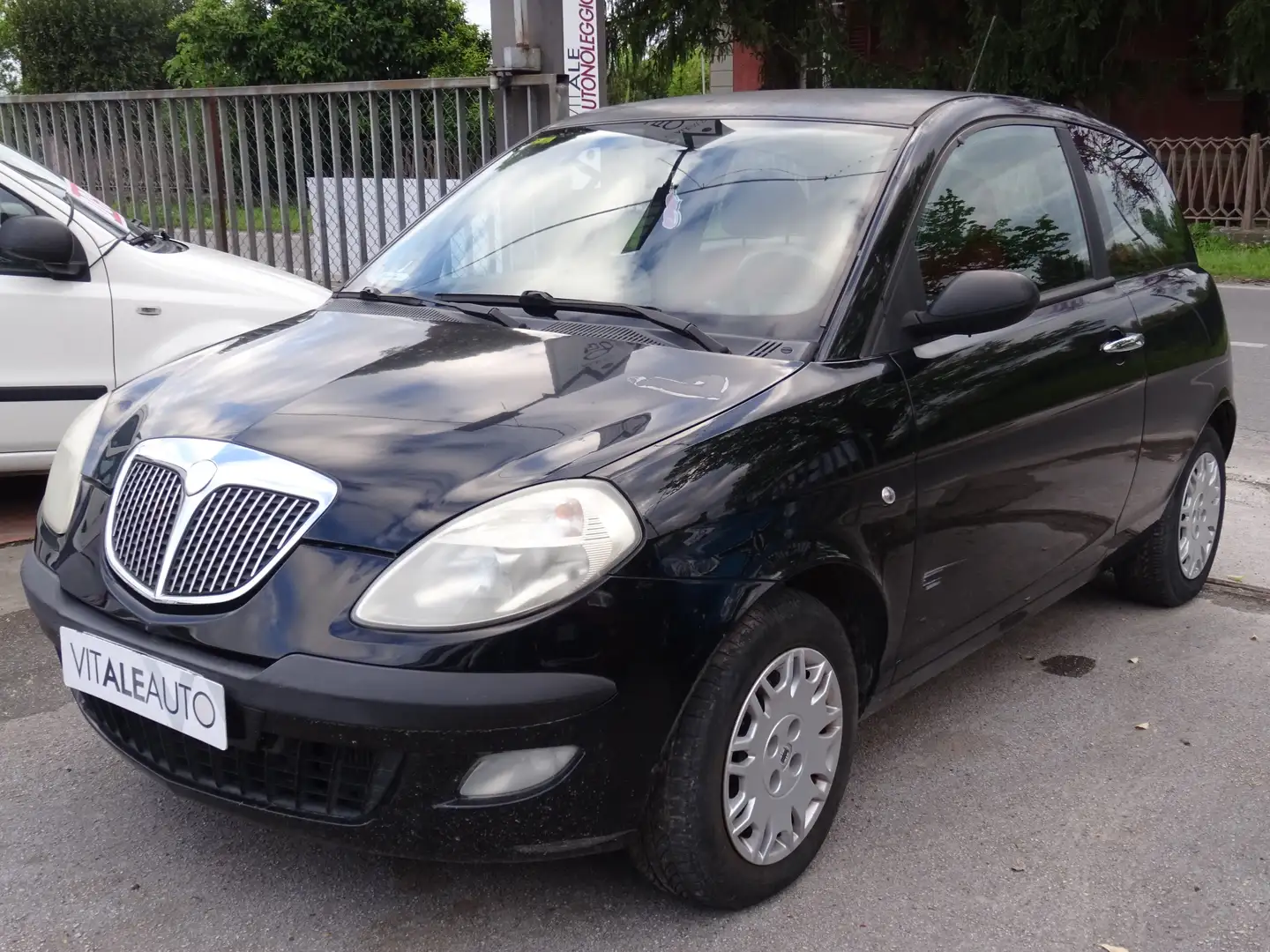 Lancia Ypsilon 1.3 Multijet 16V  OK NEOPATENTATI Schwarz - 1