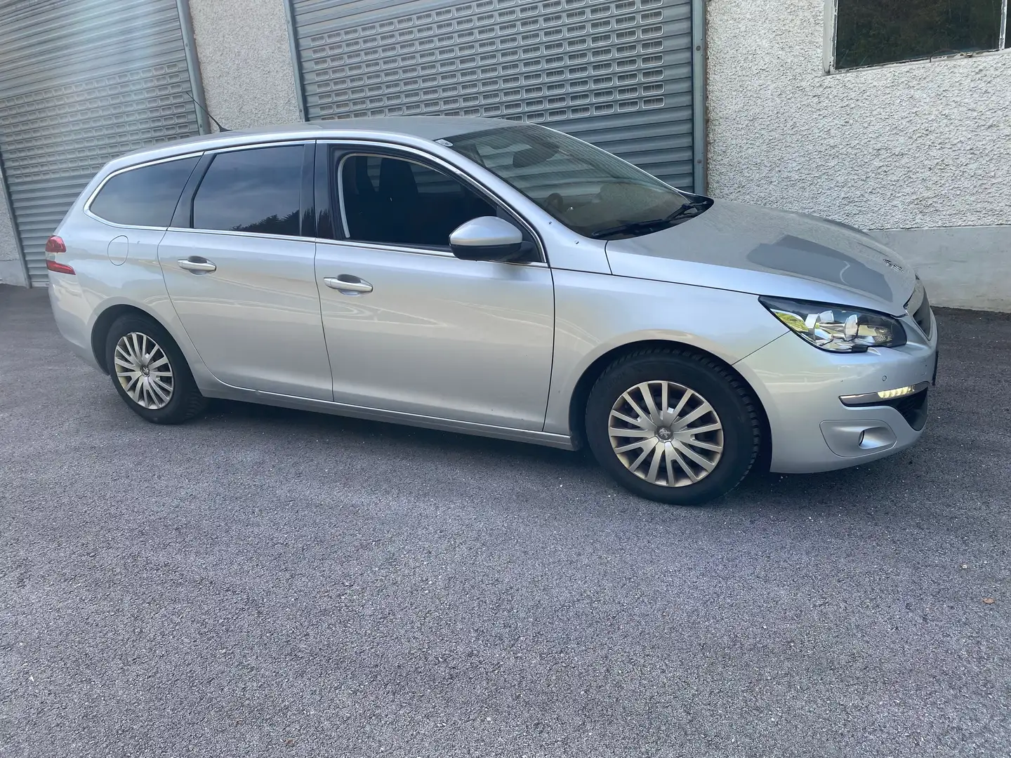 Peugeot 308 1.6 HDI Silber - 2
