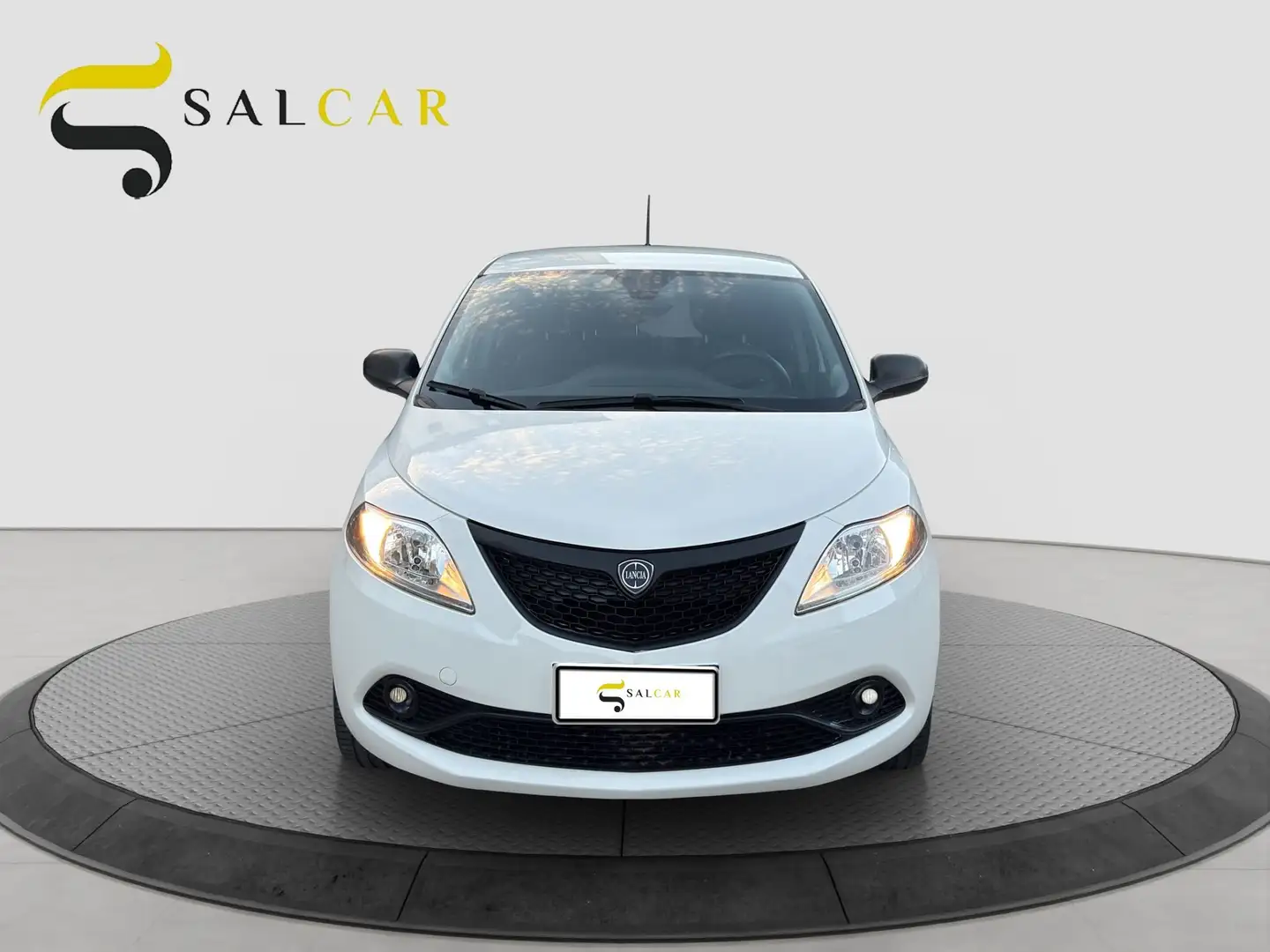 Lancia Ypsilon 1.2 69cv Elefantino Blu 2019 Bianco - 2