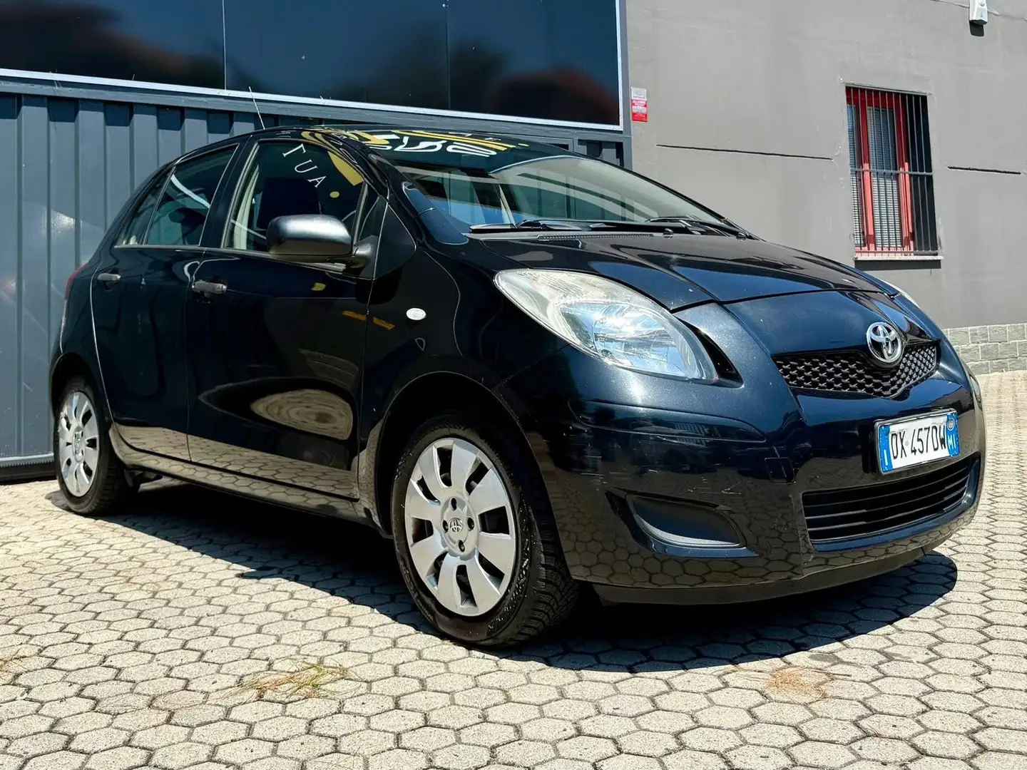 Toyota Yaris TOYOTA Yaris II 5p 1.0 Benzina Now NEOPATENTATI Nero - 1