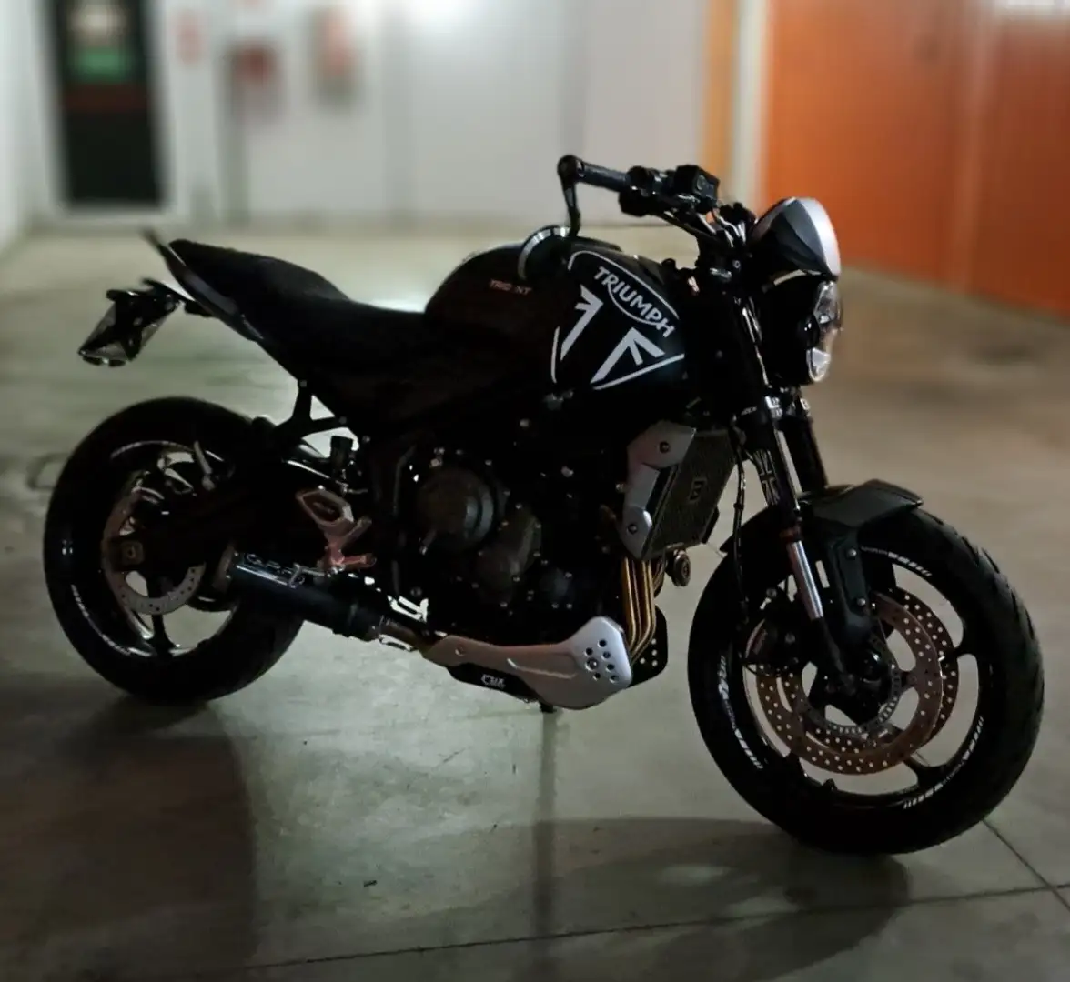 Triumph Trident 660 black matt Schwarz - 2