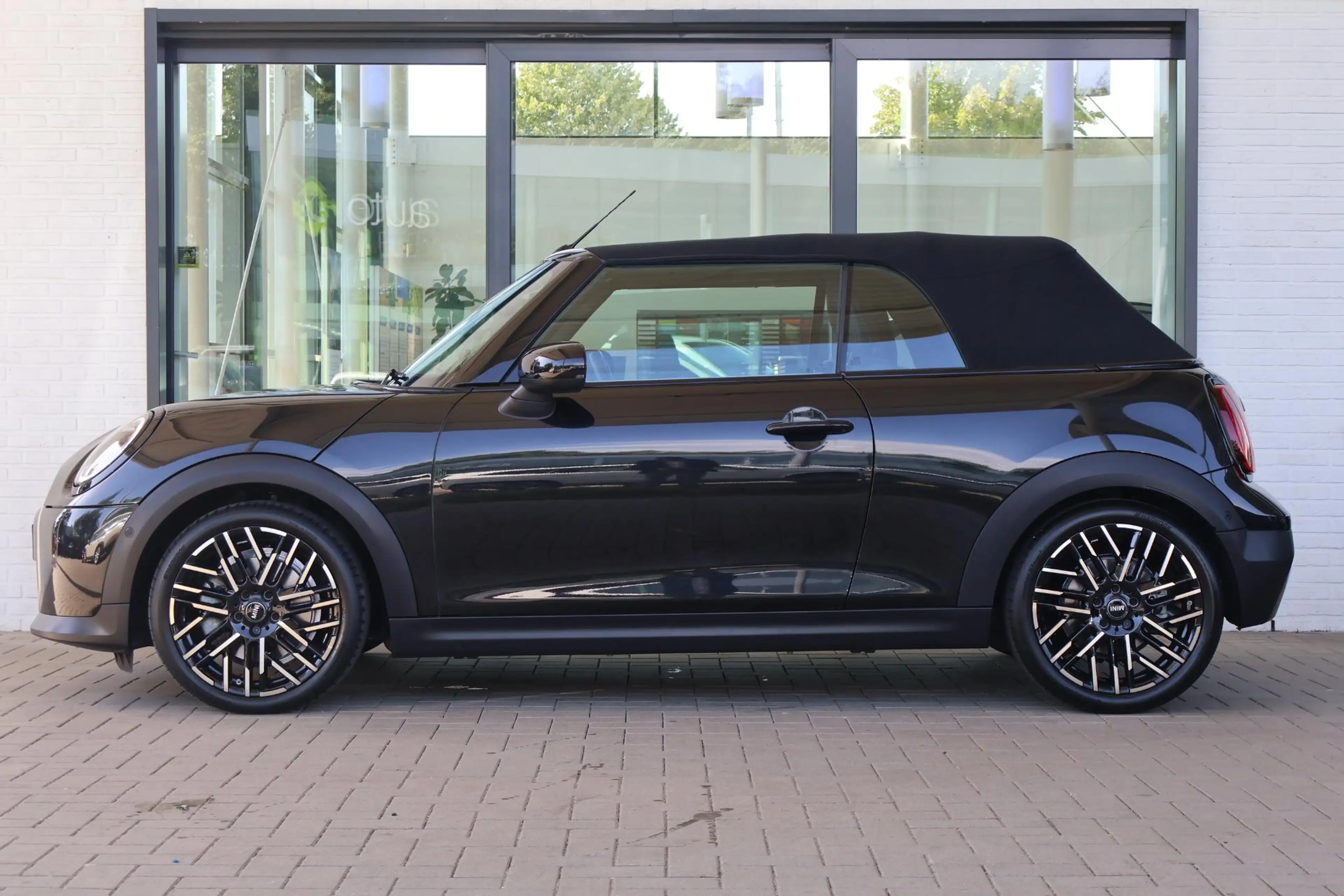 MINI Cooper C Cabrio 2.0 Favoured L | Head-Up Display | Stoel- en Stuur — photo 7
