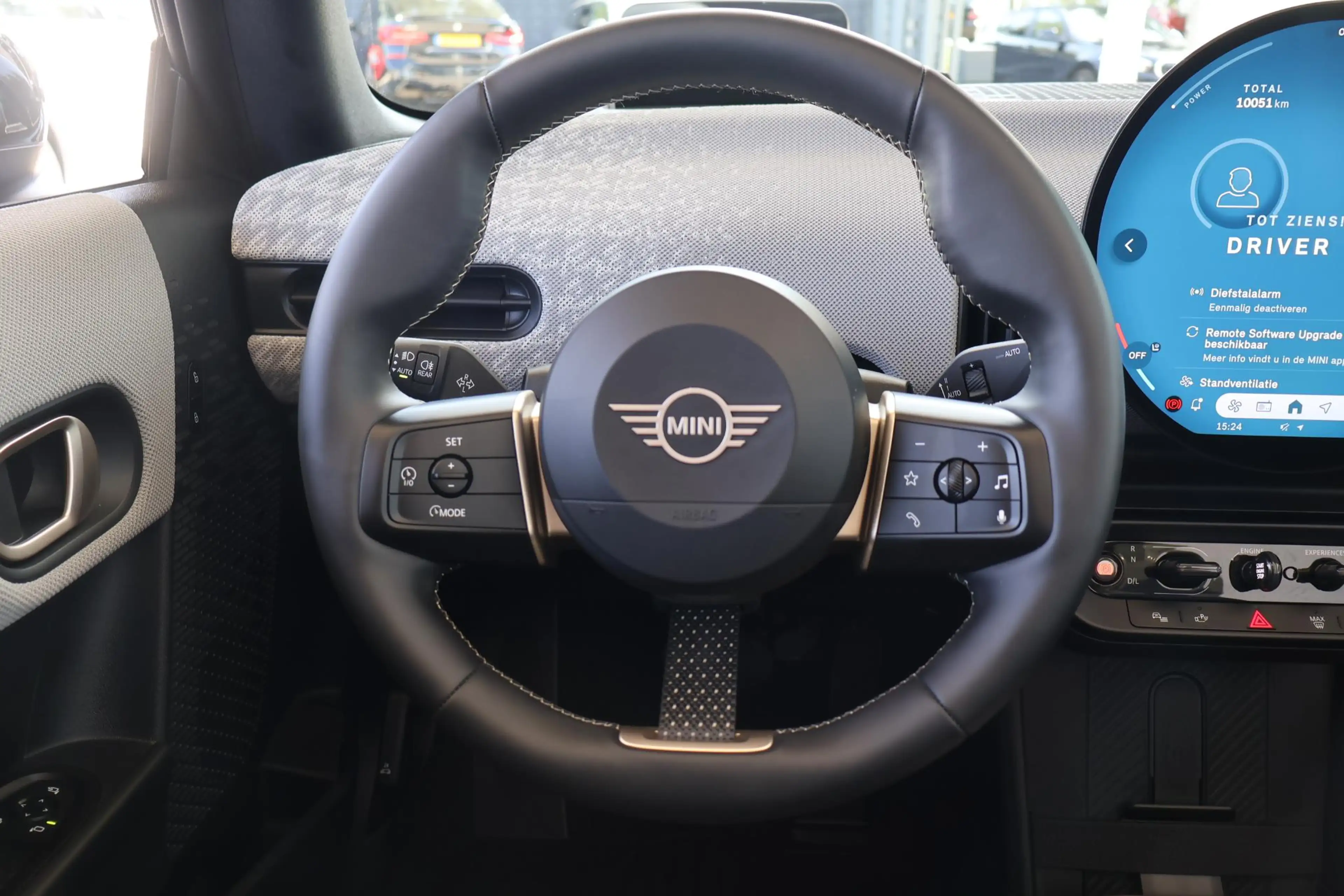 MINI Cooper C Cabrio 2.0 Favoured L | Head-Up Display | Stoel- en Stuur — photo 14