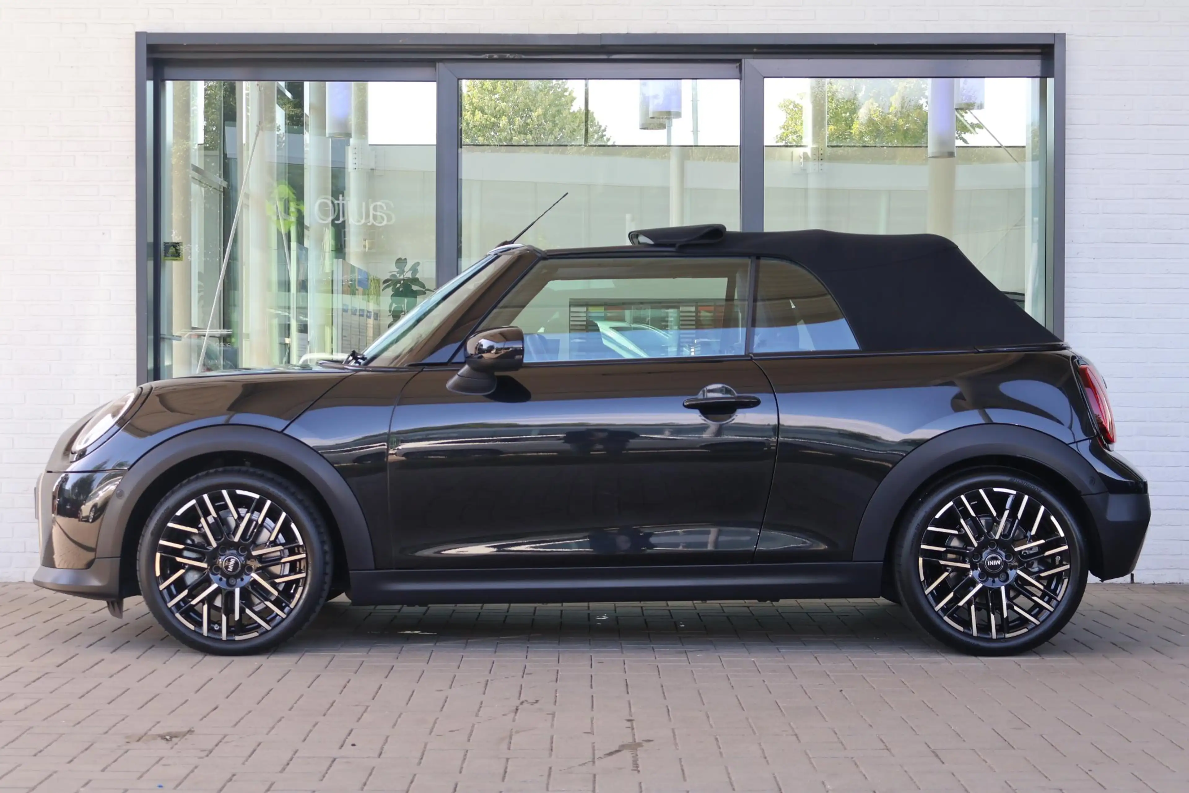MINI Cooper C Cabrio 2.0 Favoured L | Head-Up Display | Stoel- en Stuur — photo 6