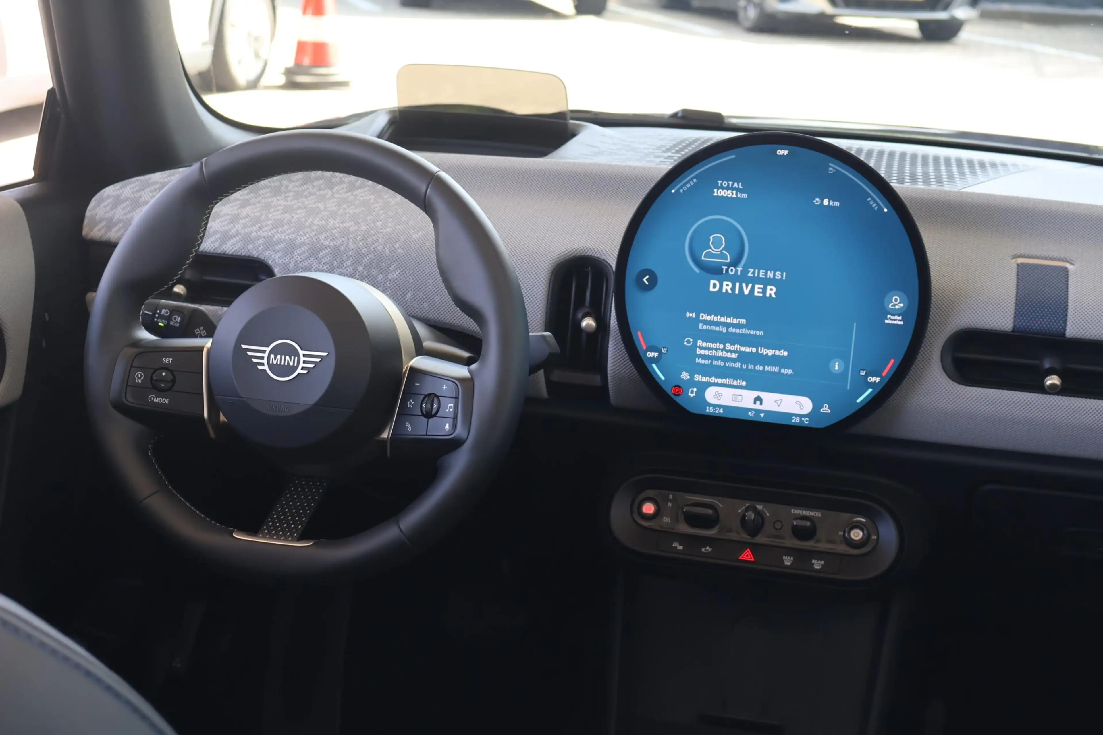 MINI Cooper C Cabrio 2.0 Favoured L | Head-Up Display | Stoel- en Stuur — photo 13