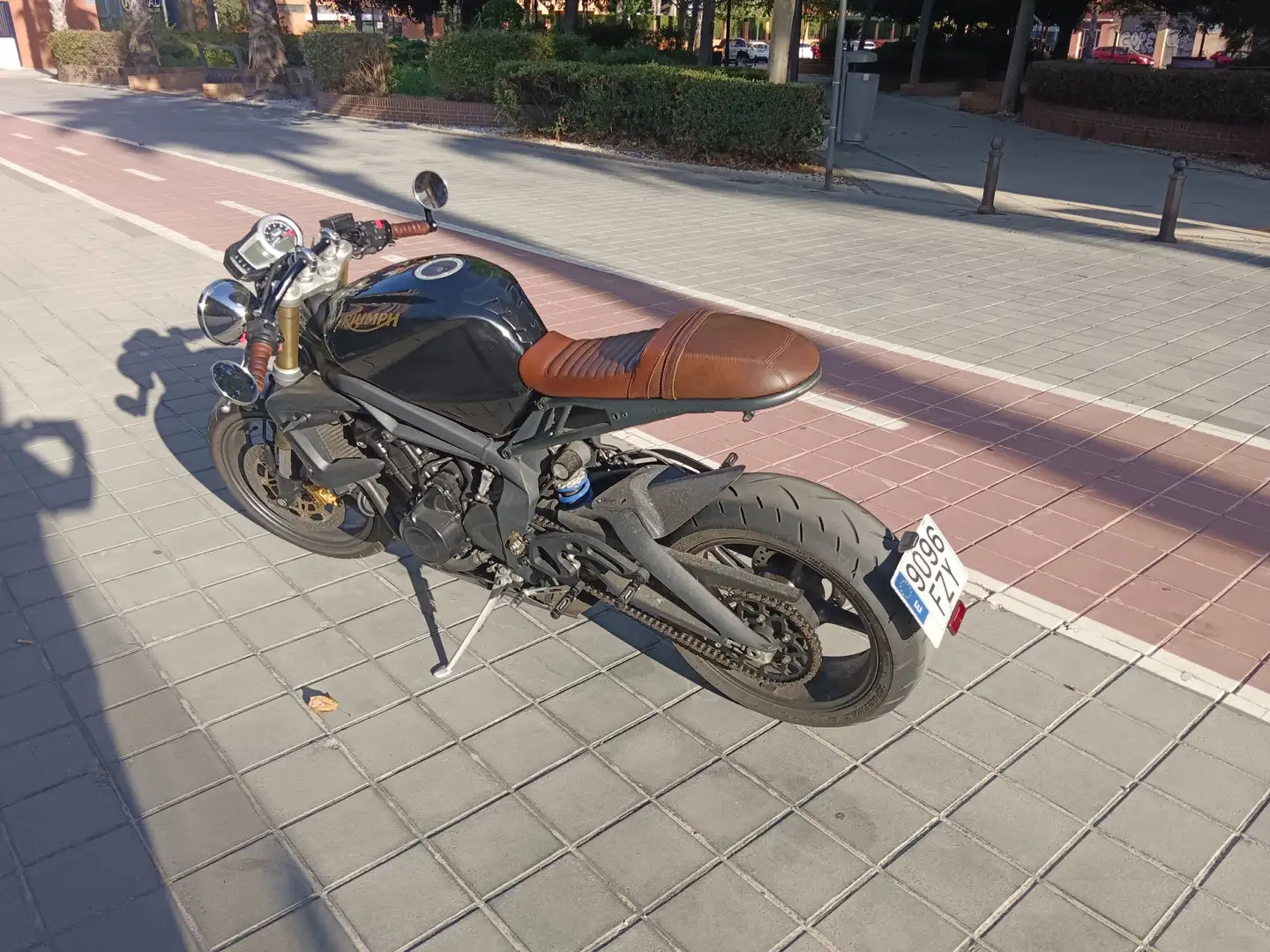 Triumph Street Triple 675 Negro - 1
