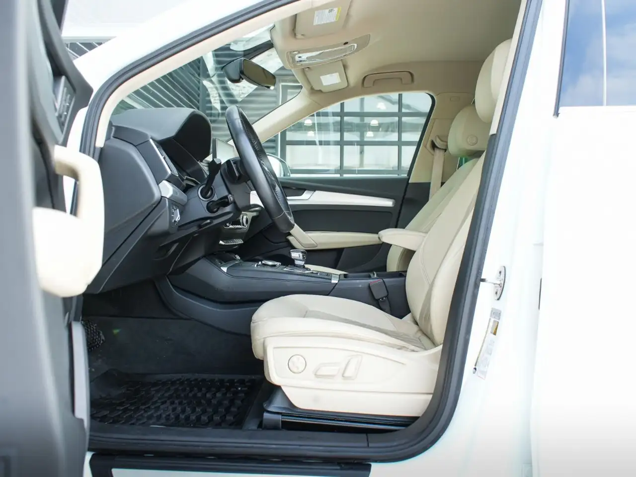 Audi Q5 снимка Audi Q5