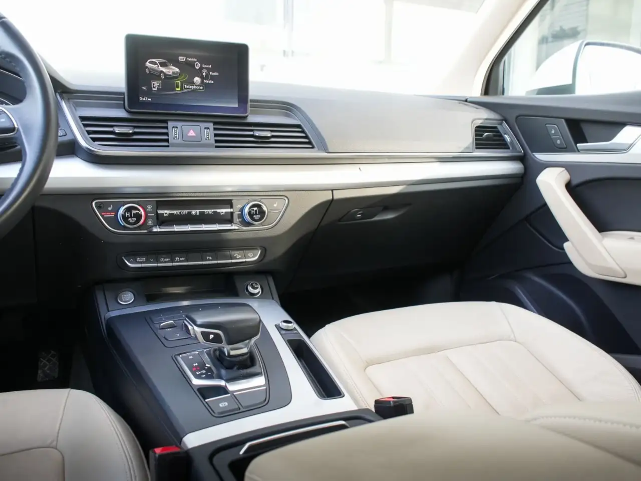 Audi Q5 снимка Audi Q5